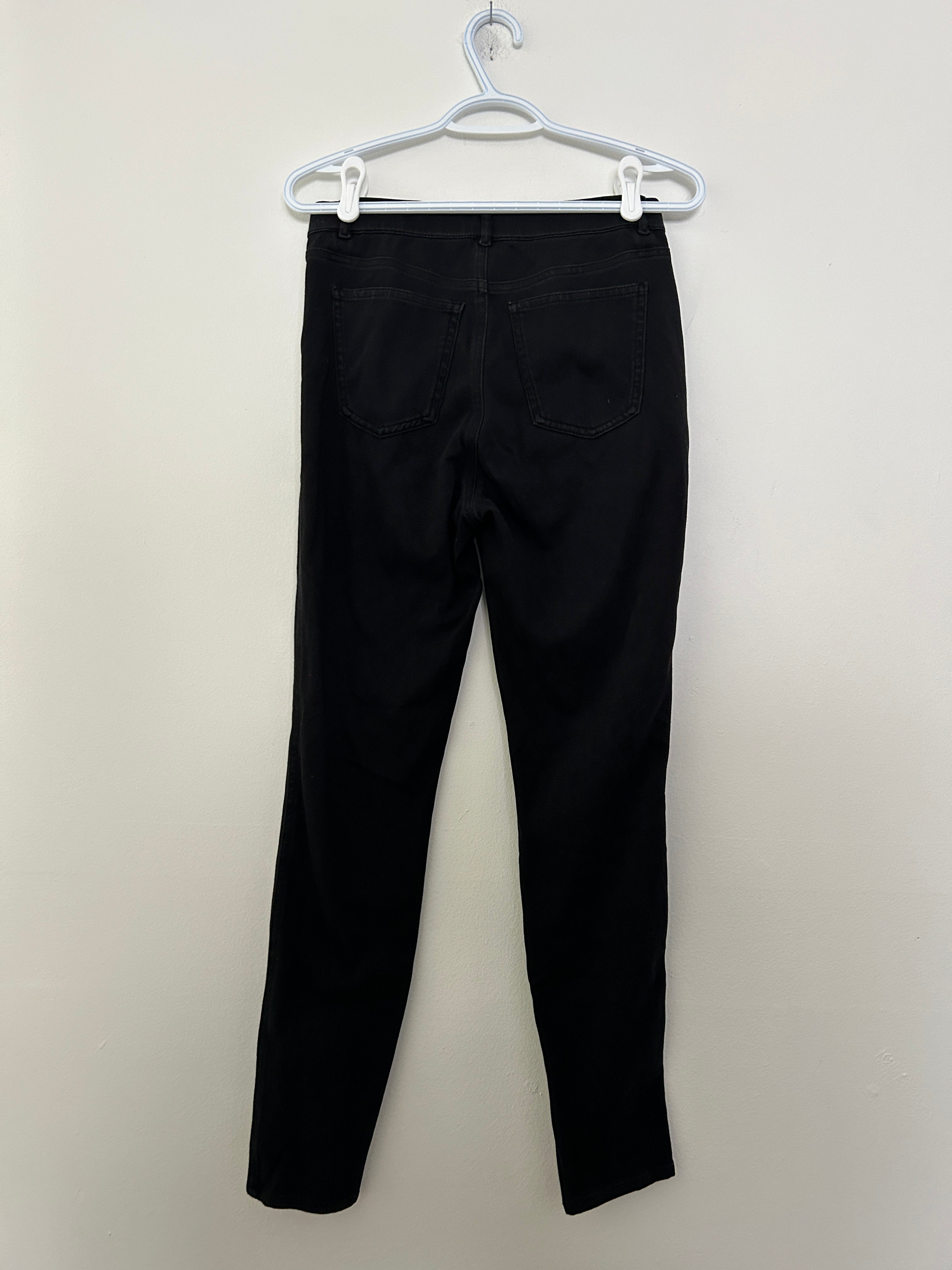 Pantalon noir coupe droite – UNIQLO
