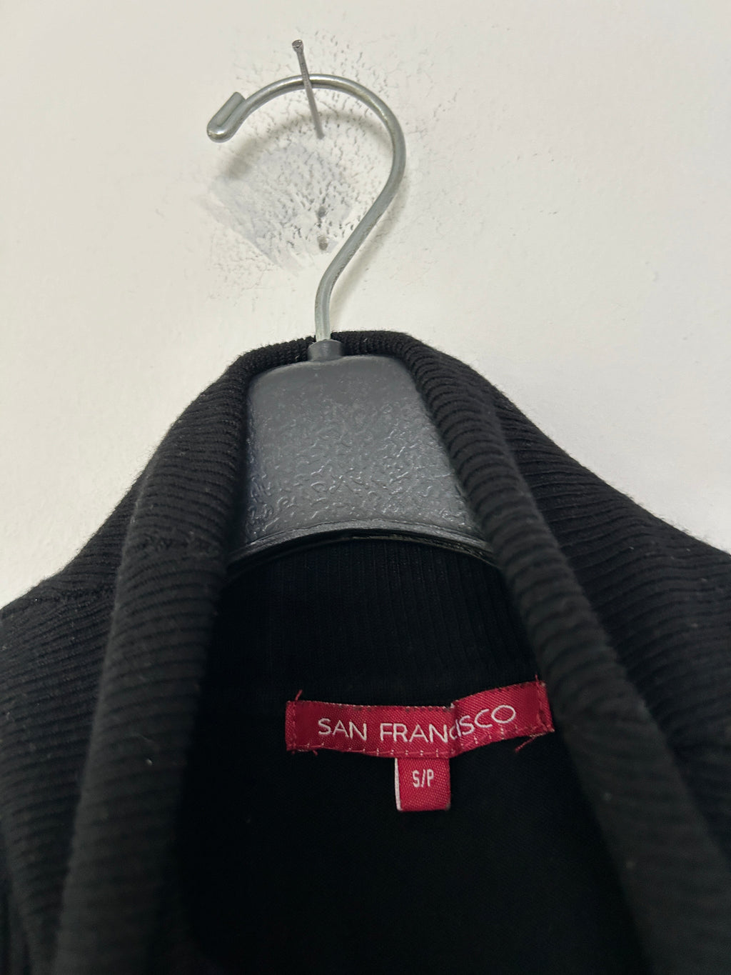 Sleeveless Mock Neck Top – San Francisco