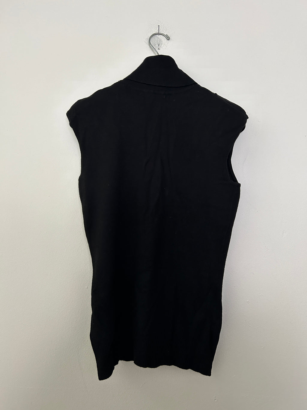 Sleeveless Mock Neck Top – San Francisco