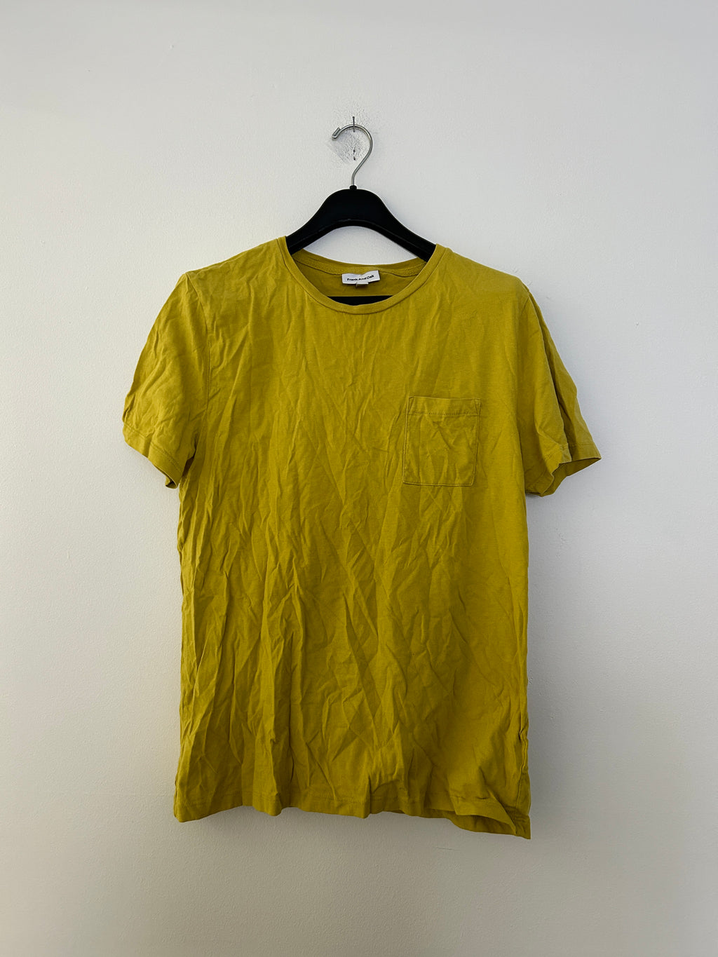 T-shirt jaune moutarde avec poche poitrine – Frank And Oak