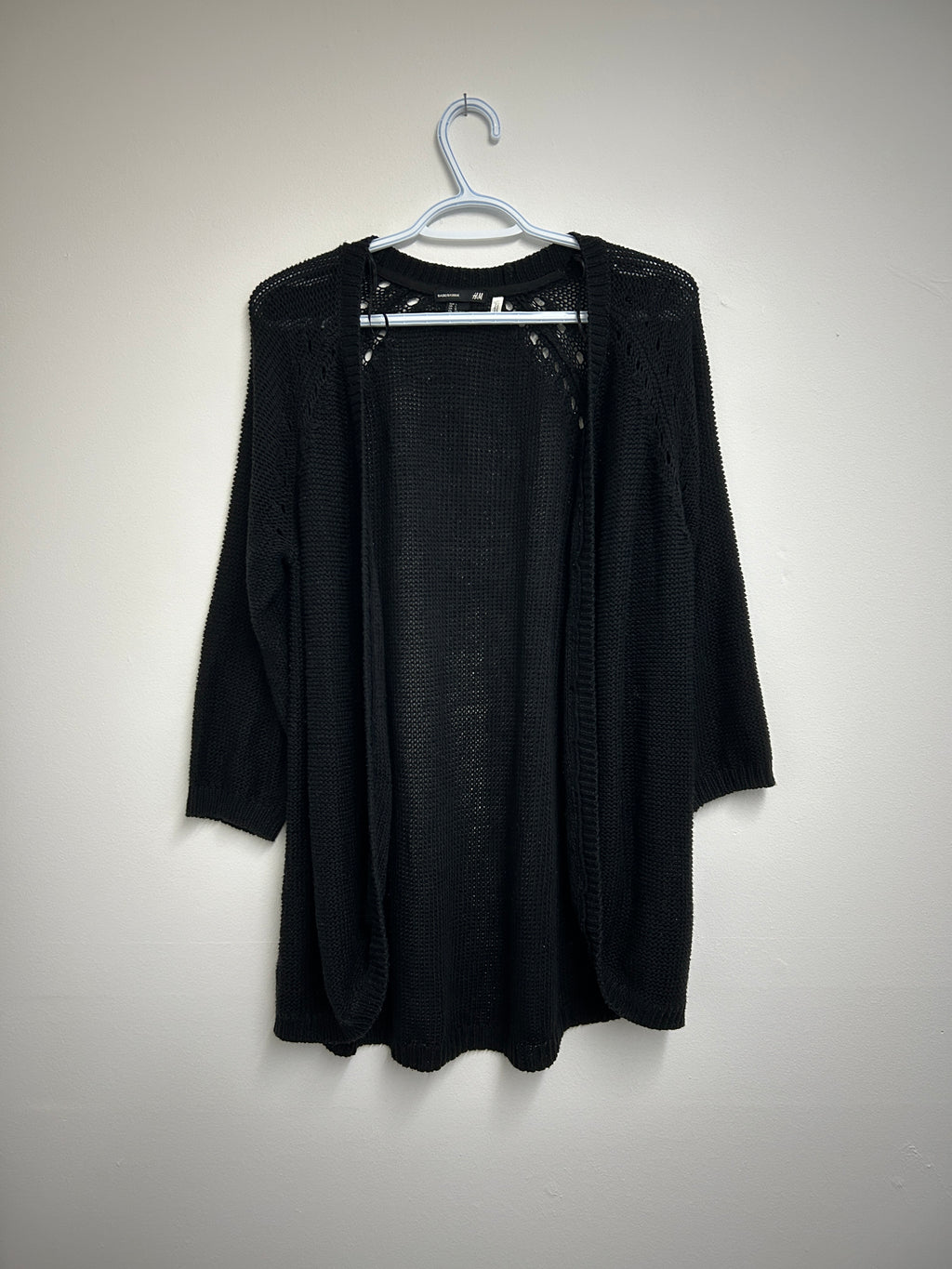 H&M – Cardigan ouvert en tricot ajouré