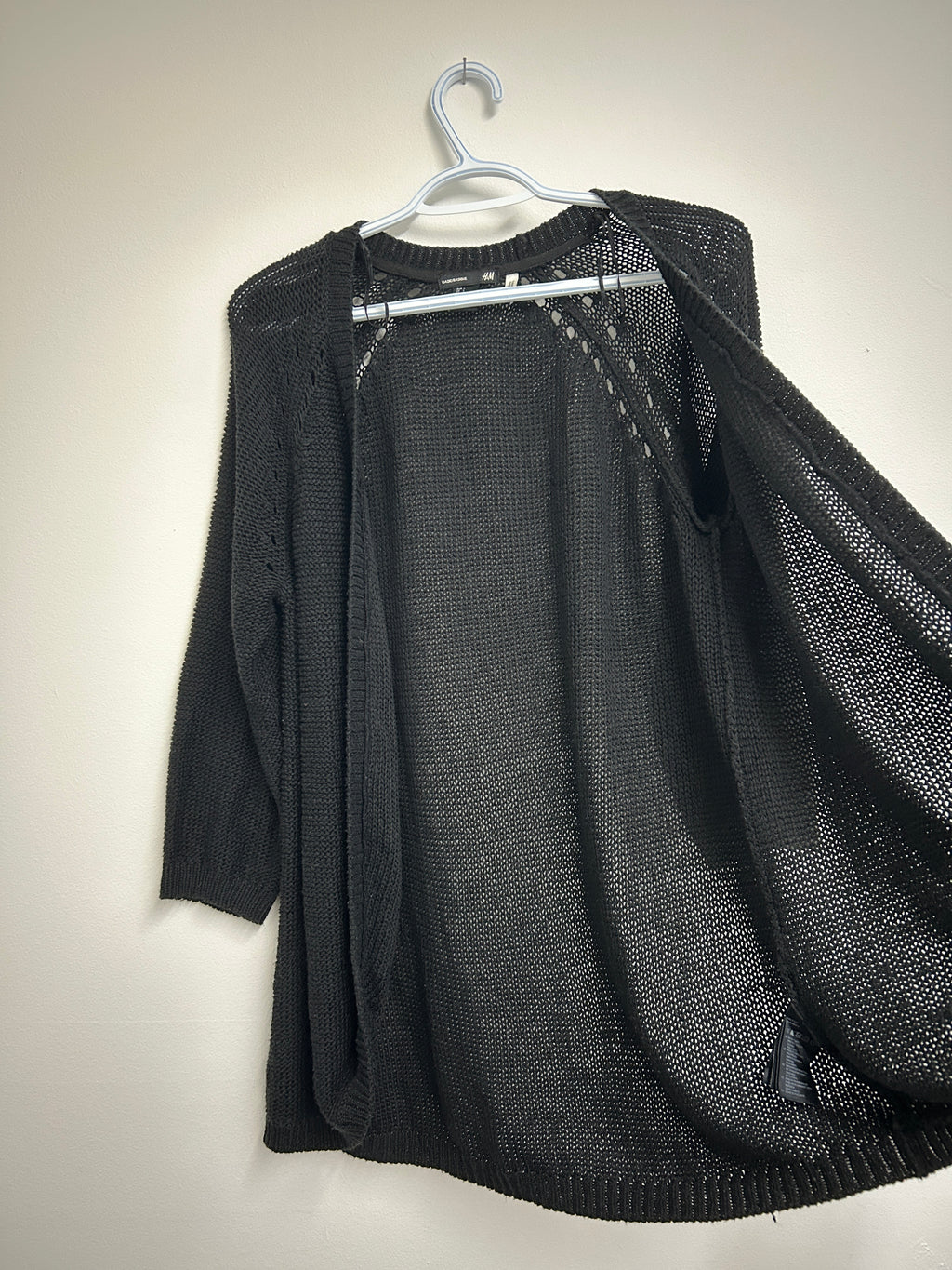 H&M – Cardigan ouvert en tricot ajouré