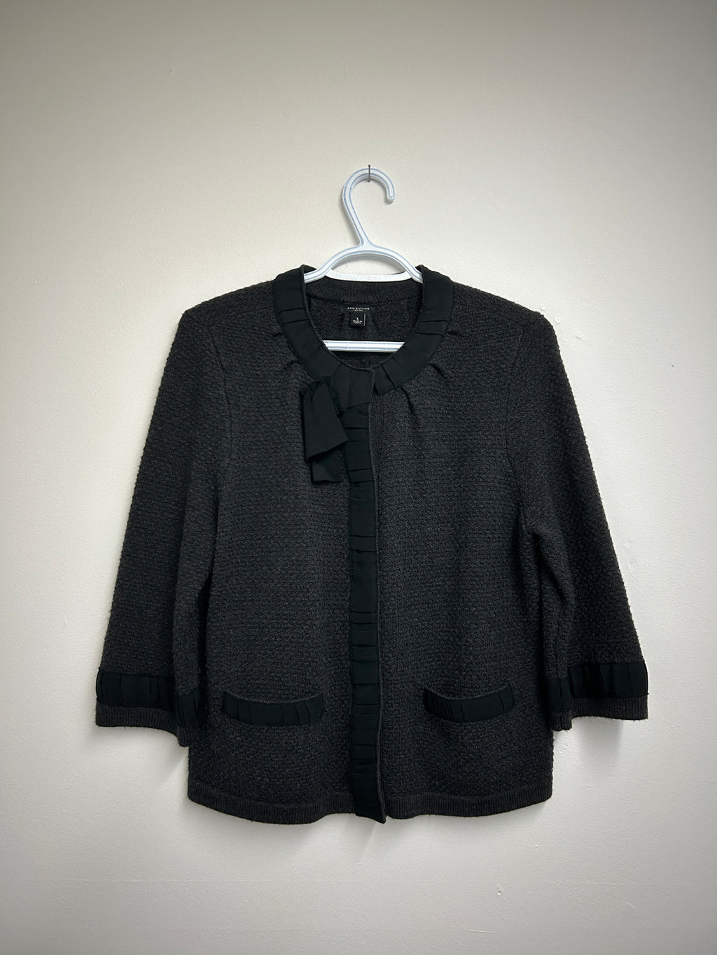Ann Taylor – Veste texturée à ruban Charcoal
