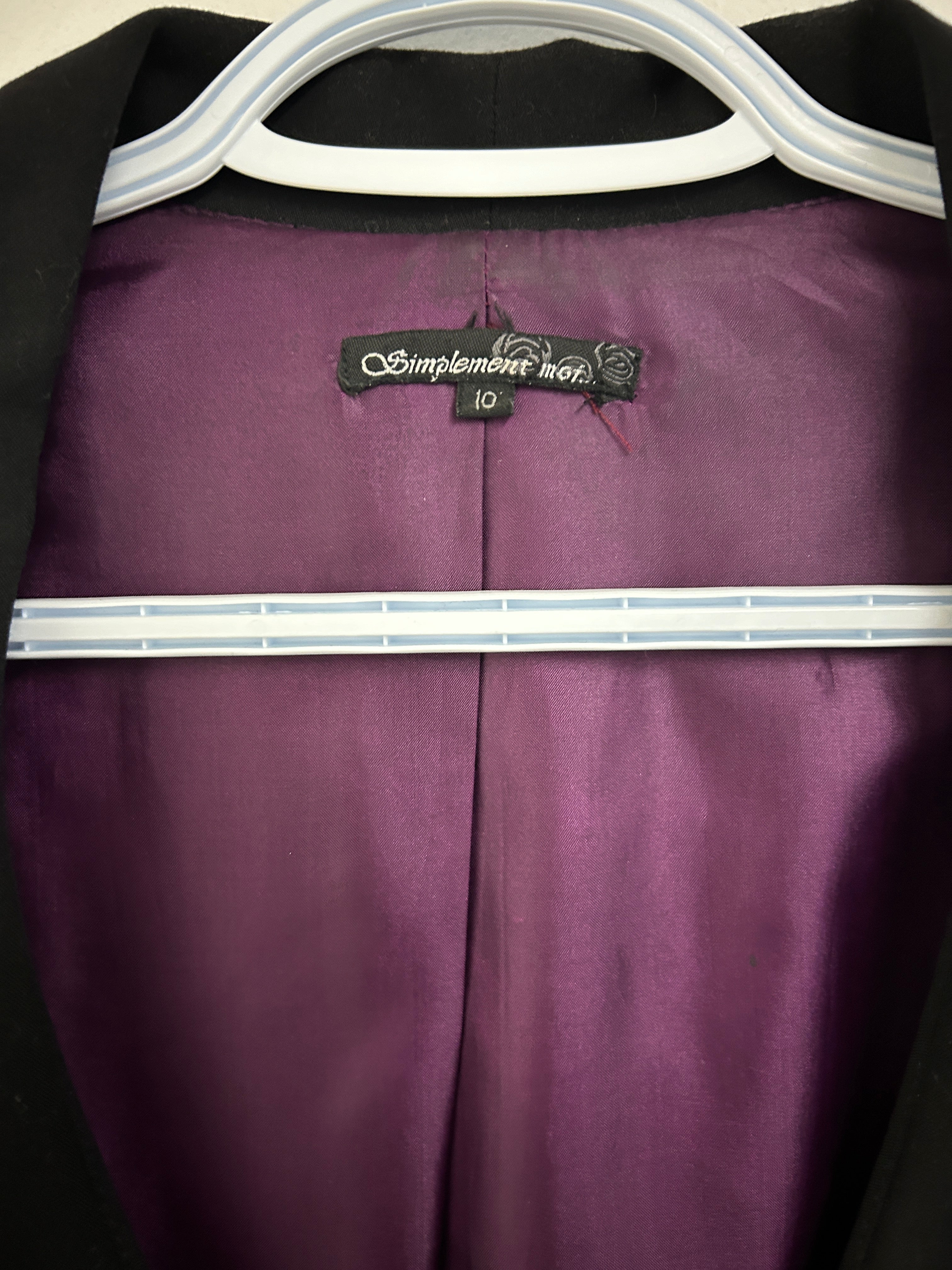 Veston noir col arrondi avec doublure mauve