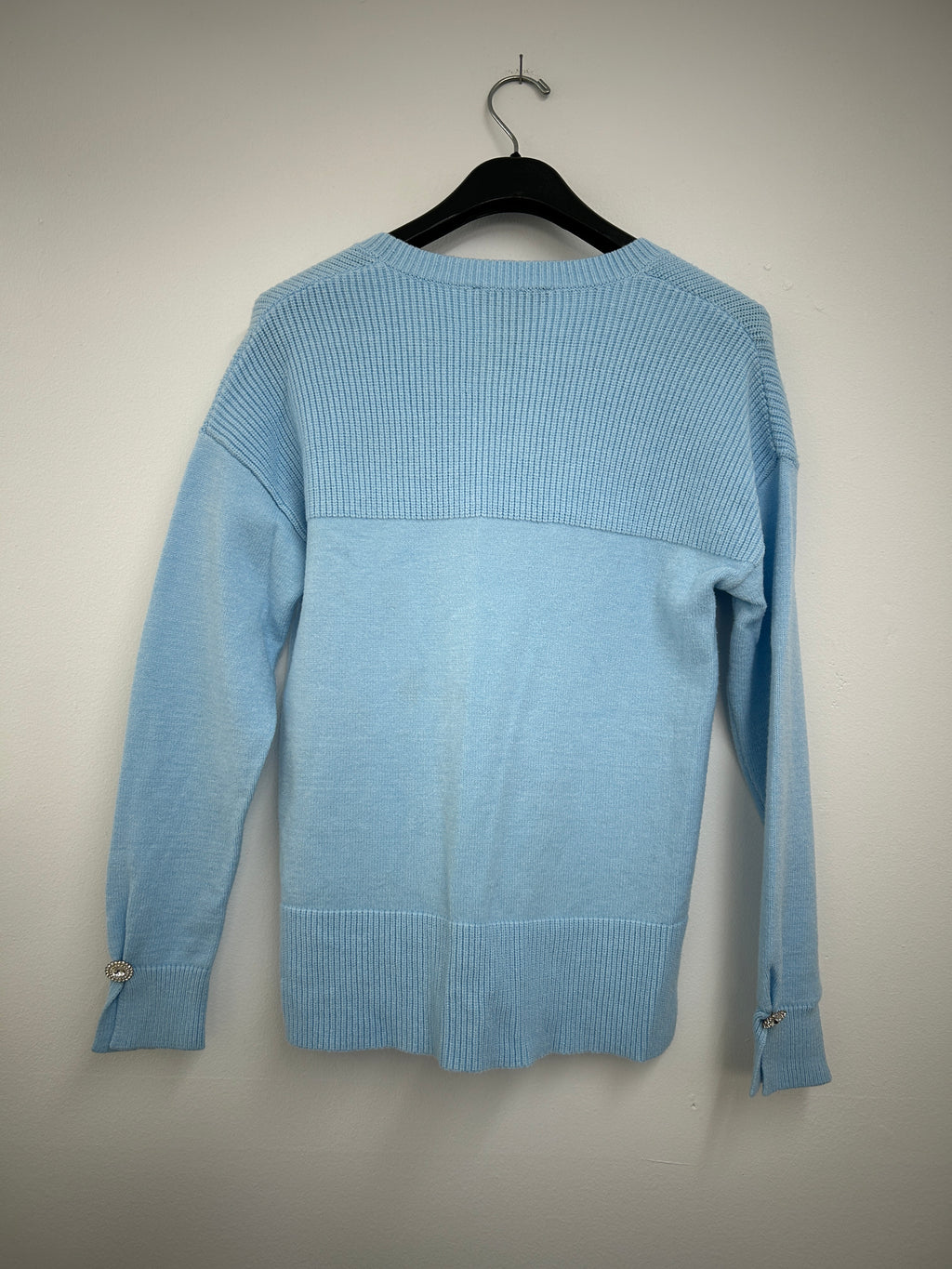 Chandail bleu pâle en tricot