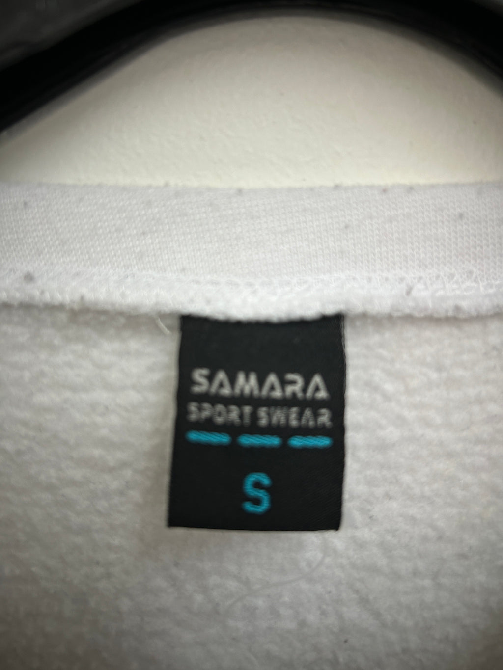 Chandail ouaté blanc – Samara Sportswear