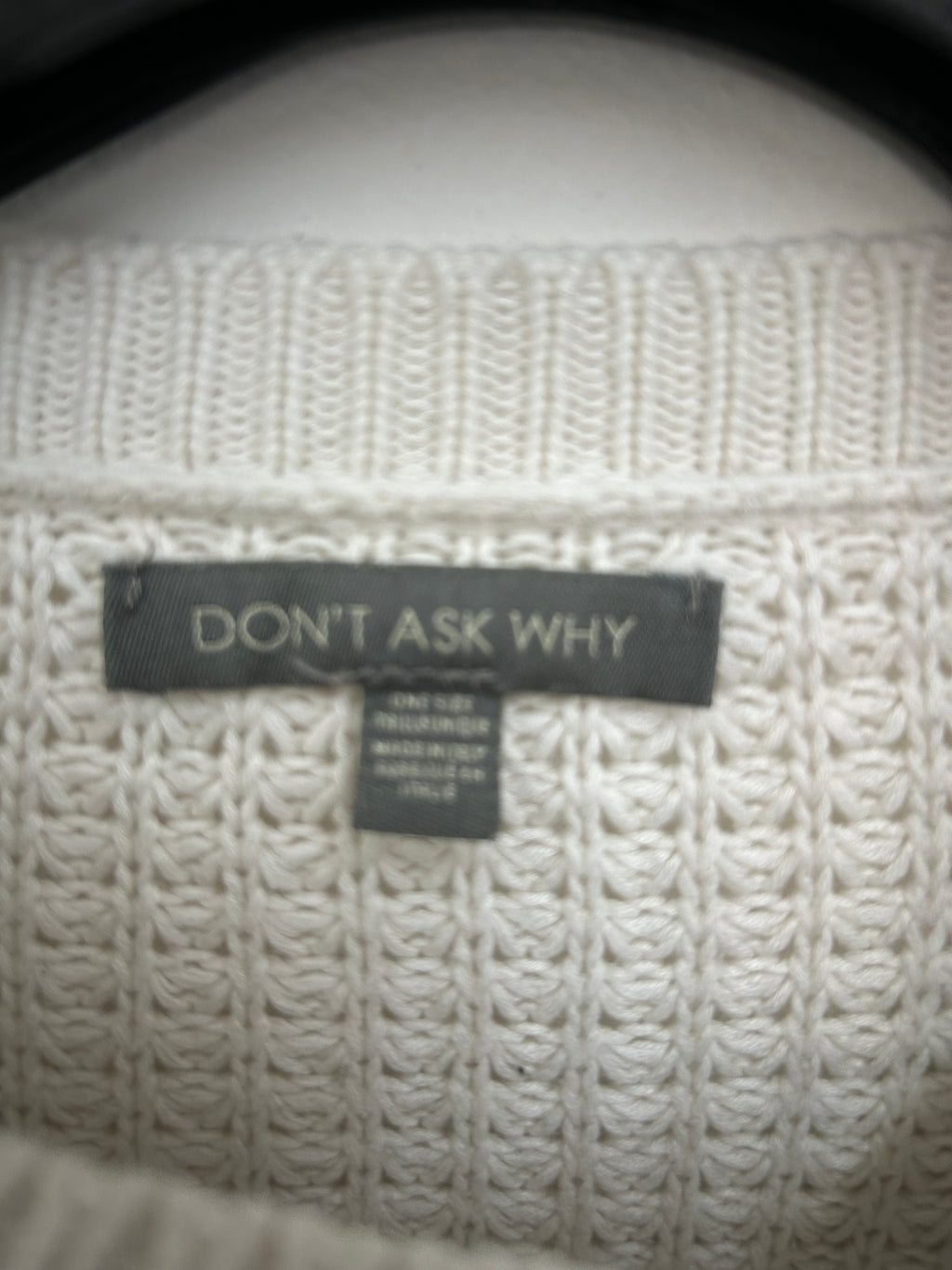 Chandail en tricot crème – Don’t Ask Why