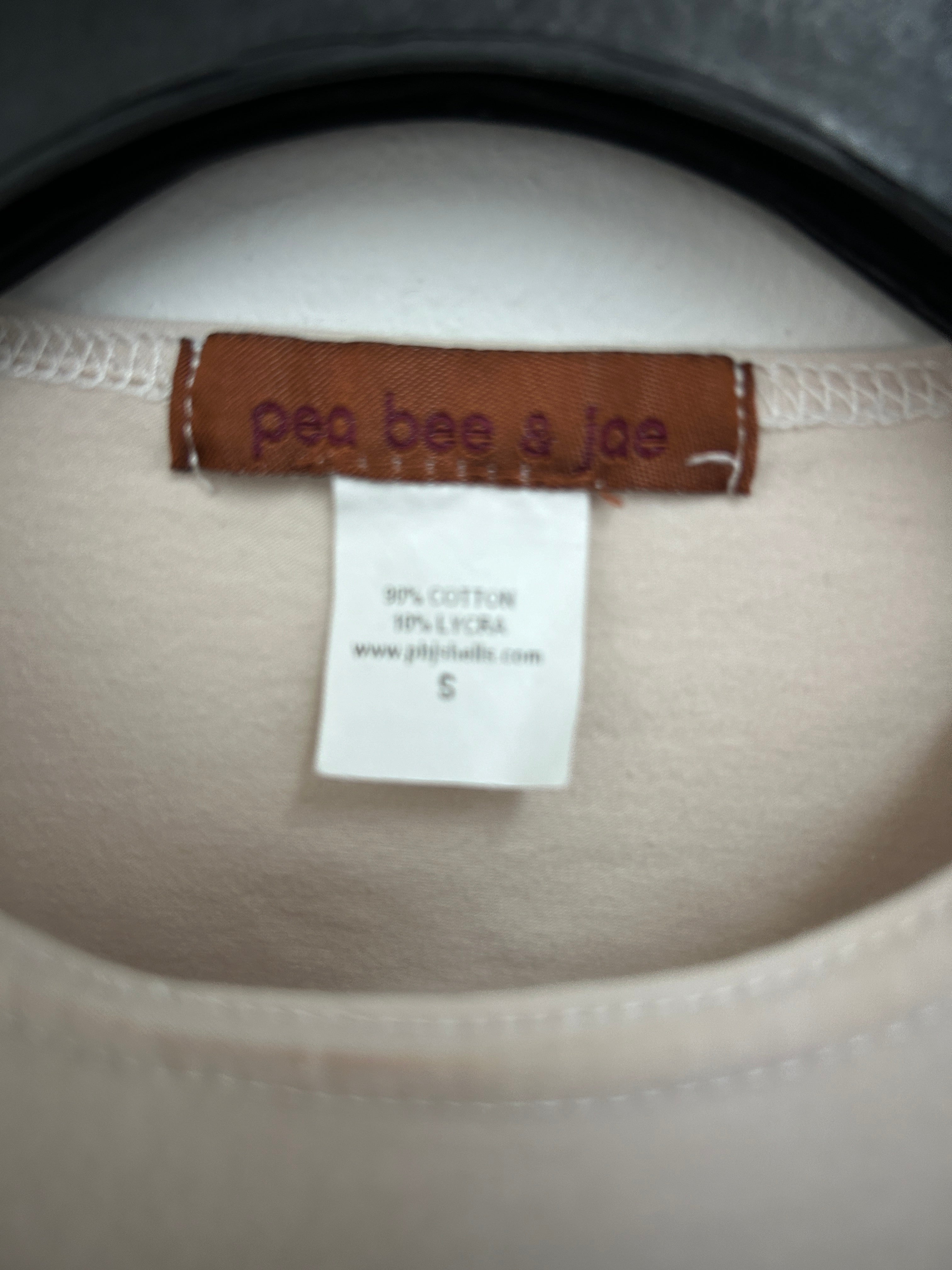 Haut beige à manches ¾