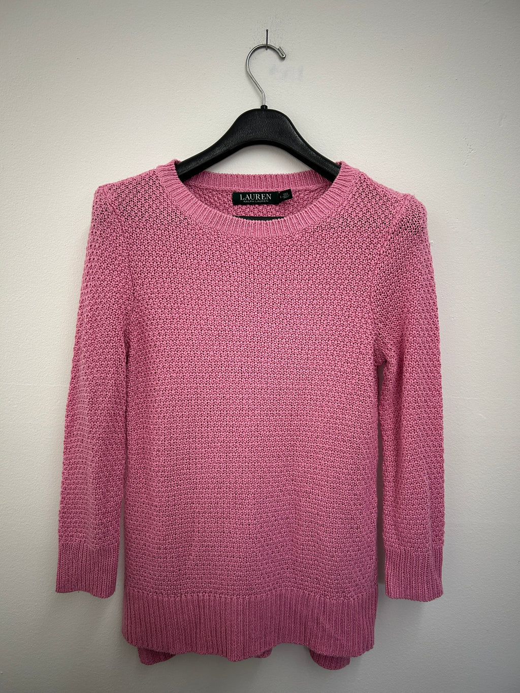 Chandail acrylique fendu à la taille