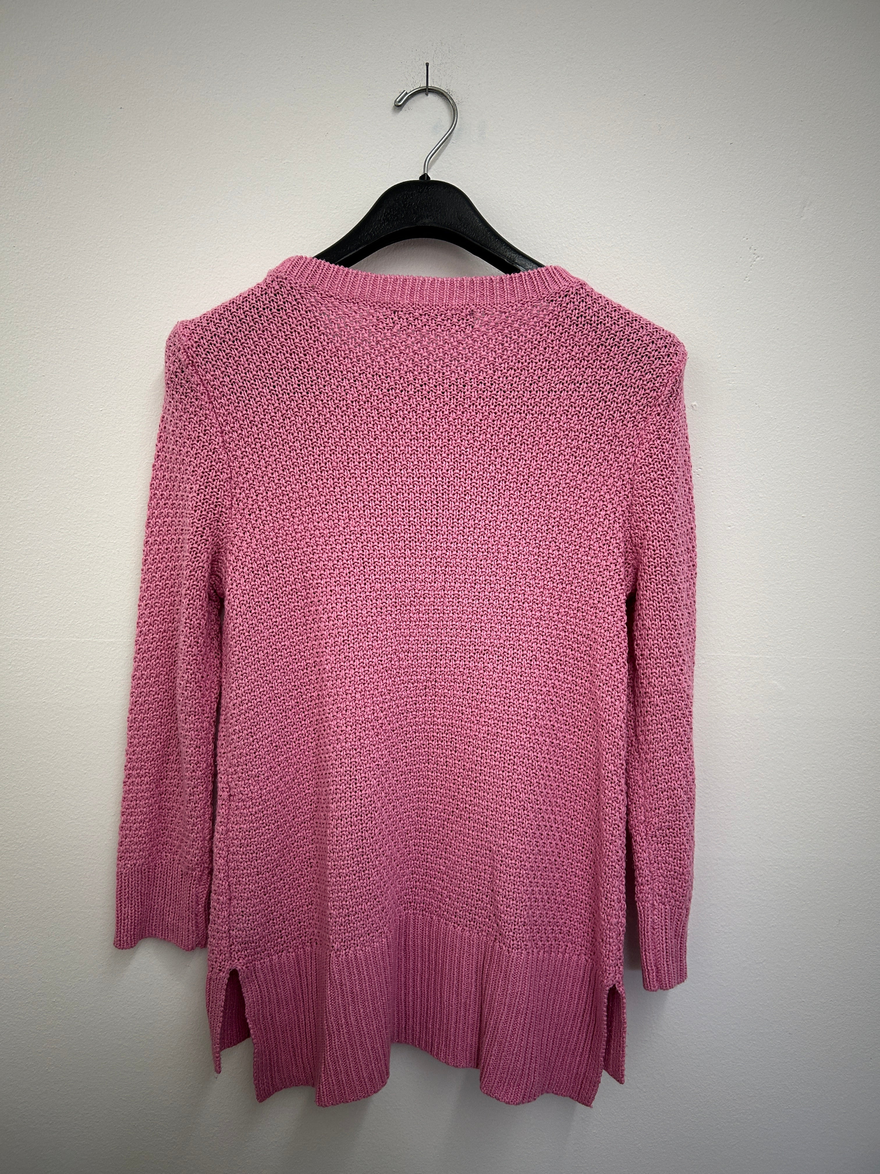 Chandail acrylique fendu à la taille