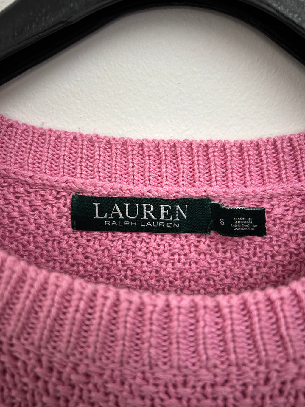 Chandail acrylique fendu à la taille