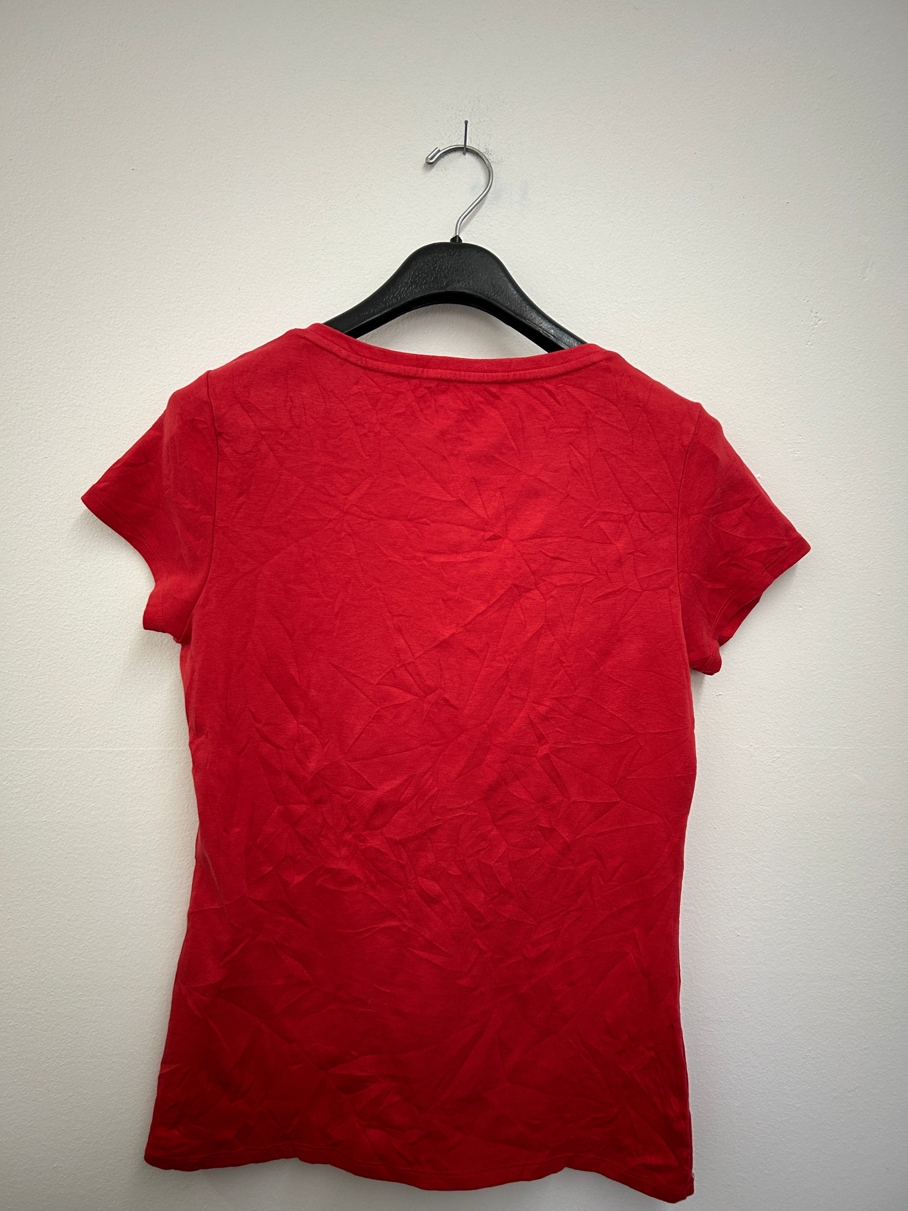 T-shirt rouge à col en V – Ellen Tracy