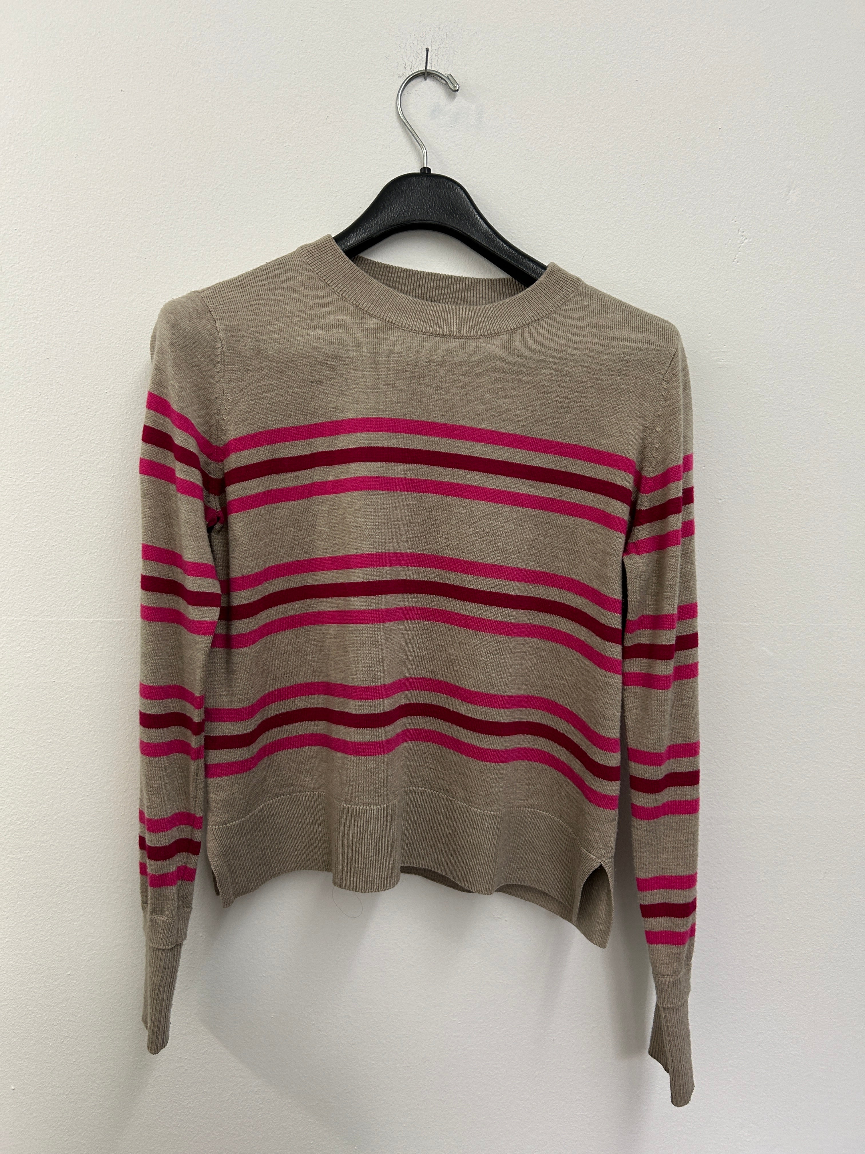 Chandail beige à rayures roses et bordeaux