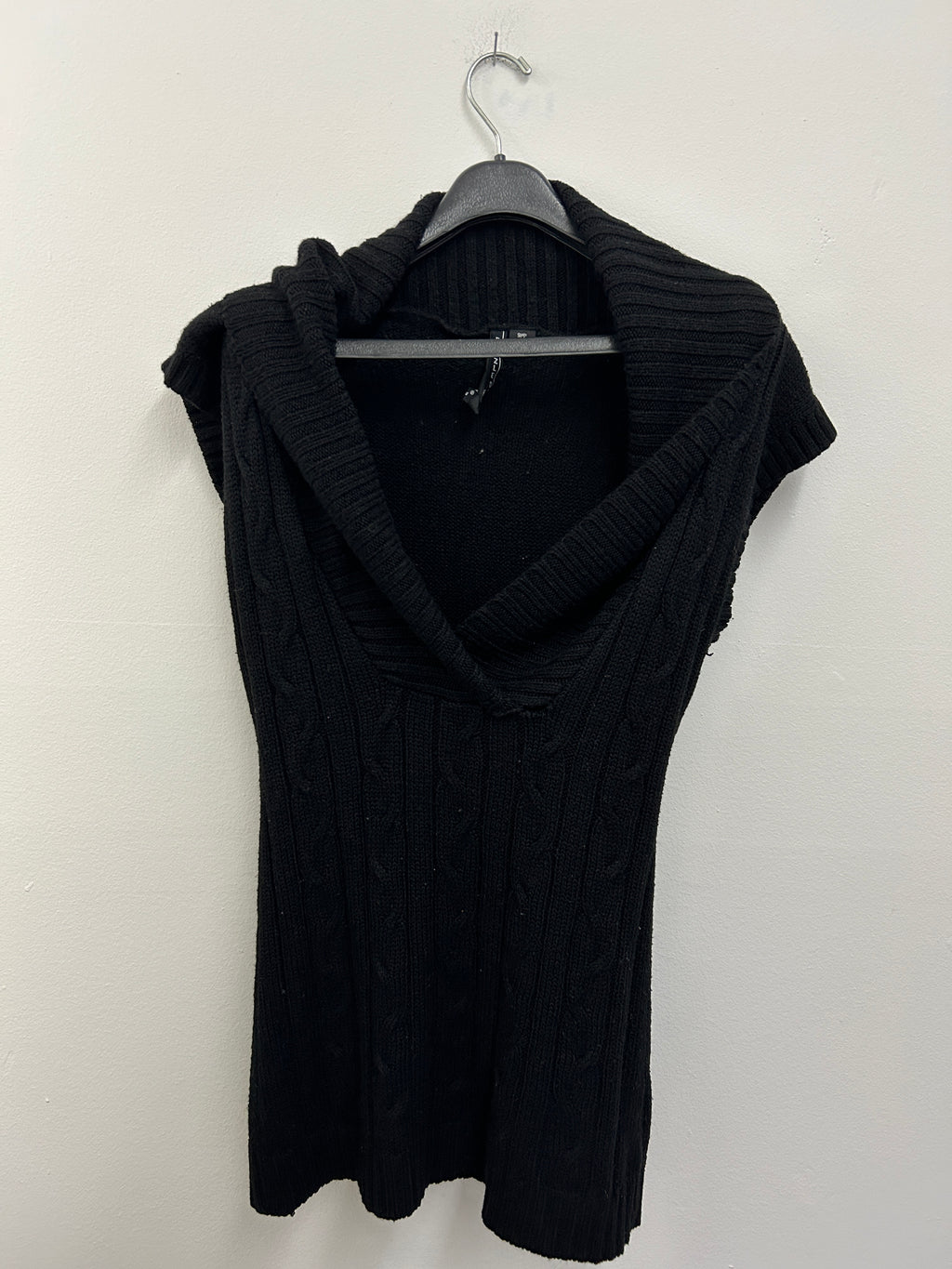 Chandail sans manches à col large