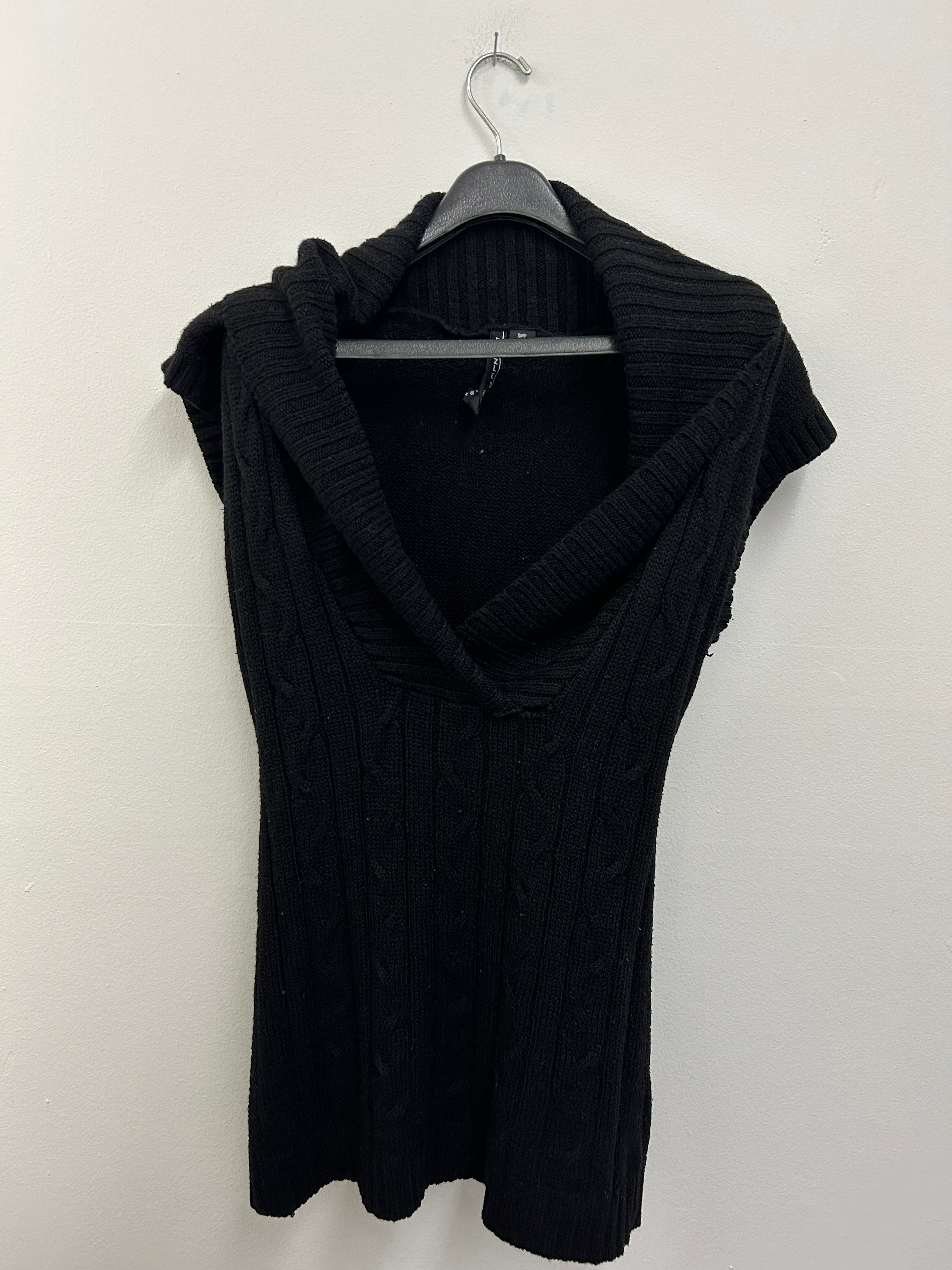 Chandail sans manches à col large