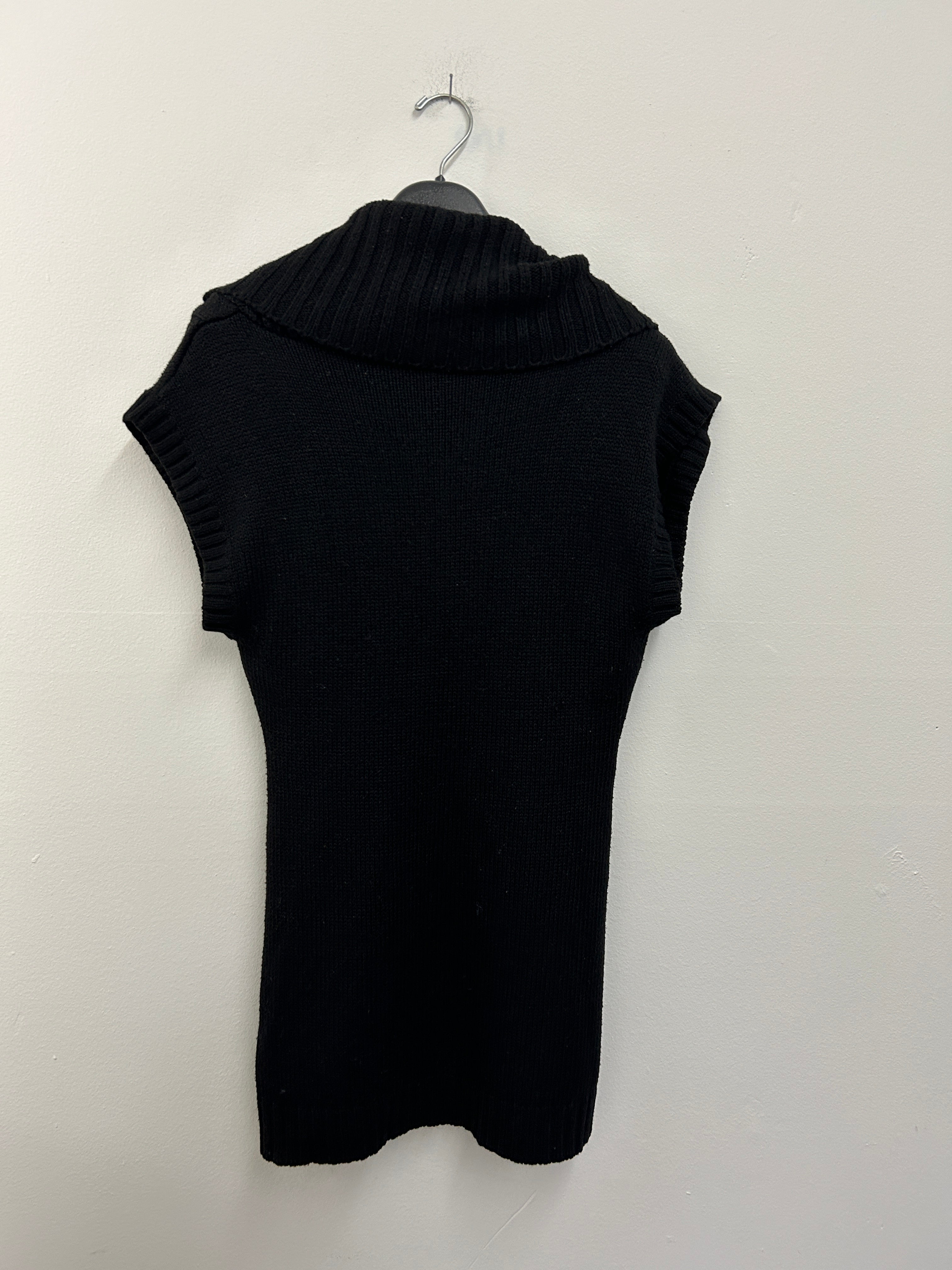 Chandail sans manches à col large