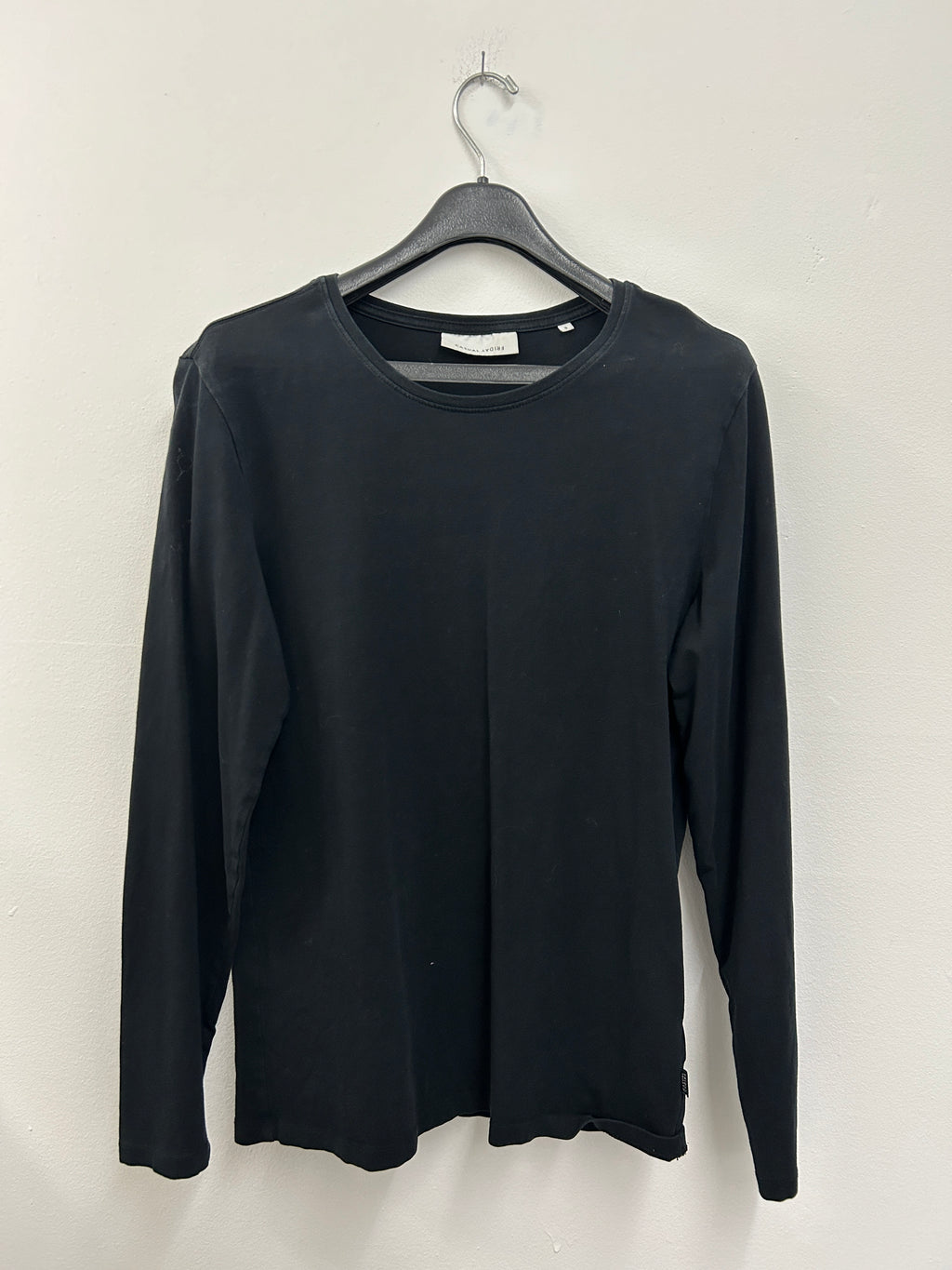 Chandail noir à manches longues