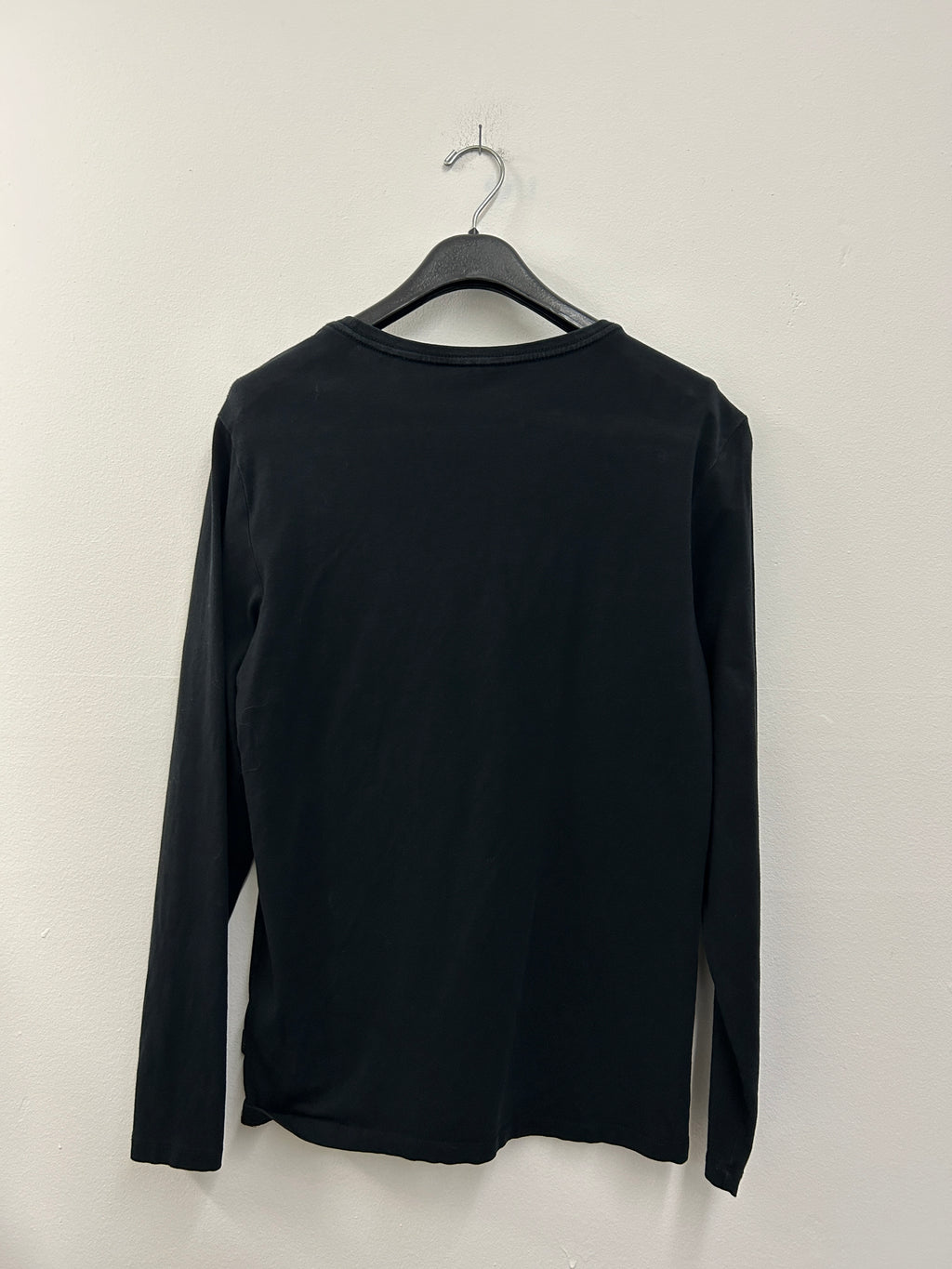 Chandail noir à manches longues
