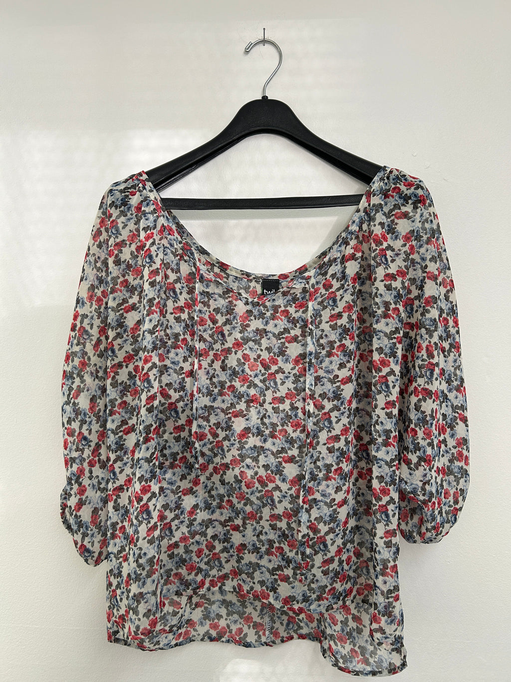 Blouse fleurie transparente