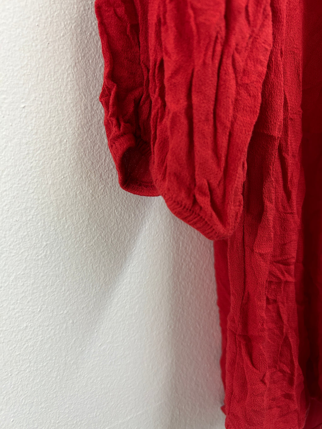 Blouse ample rouge froncée