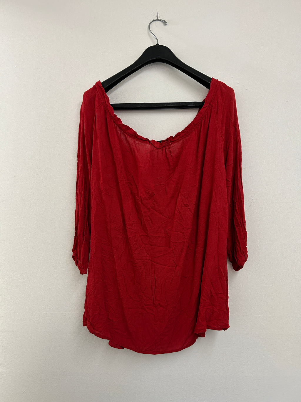 Blouse ample rouge froncée