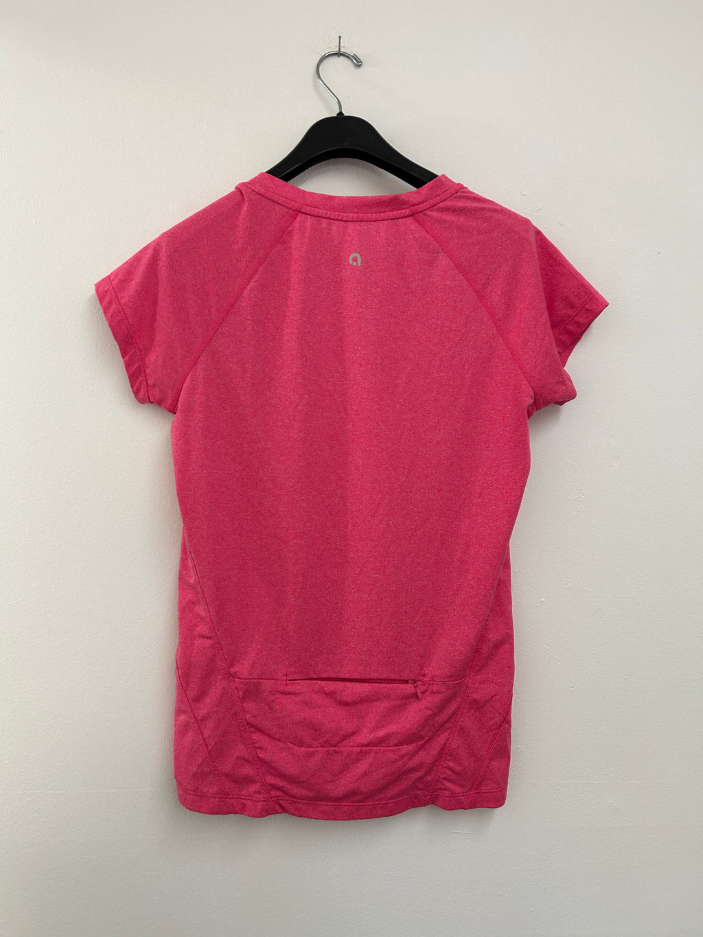 T-shirt sport rose avec poche zippée