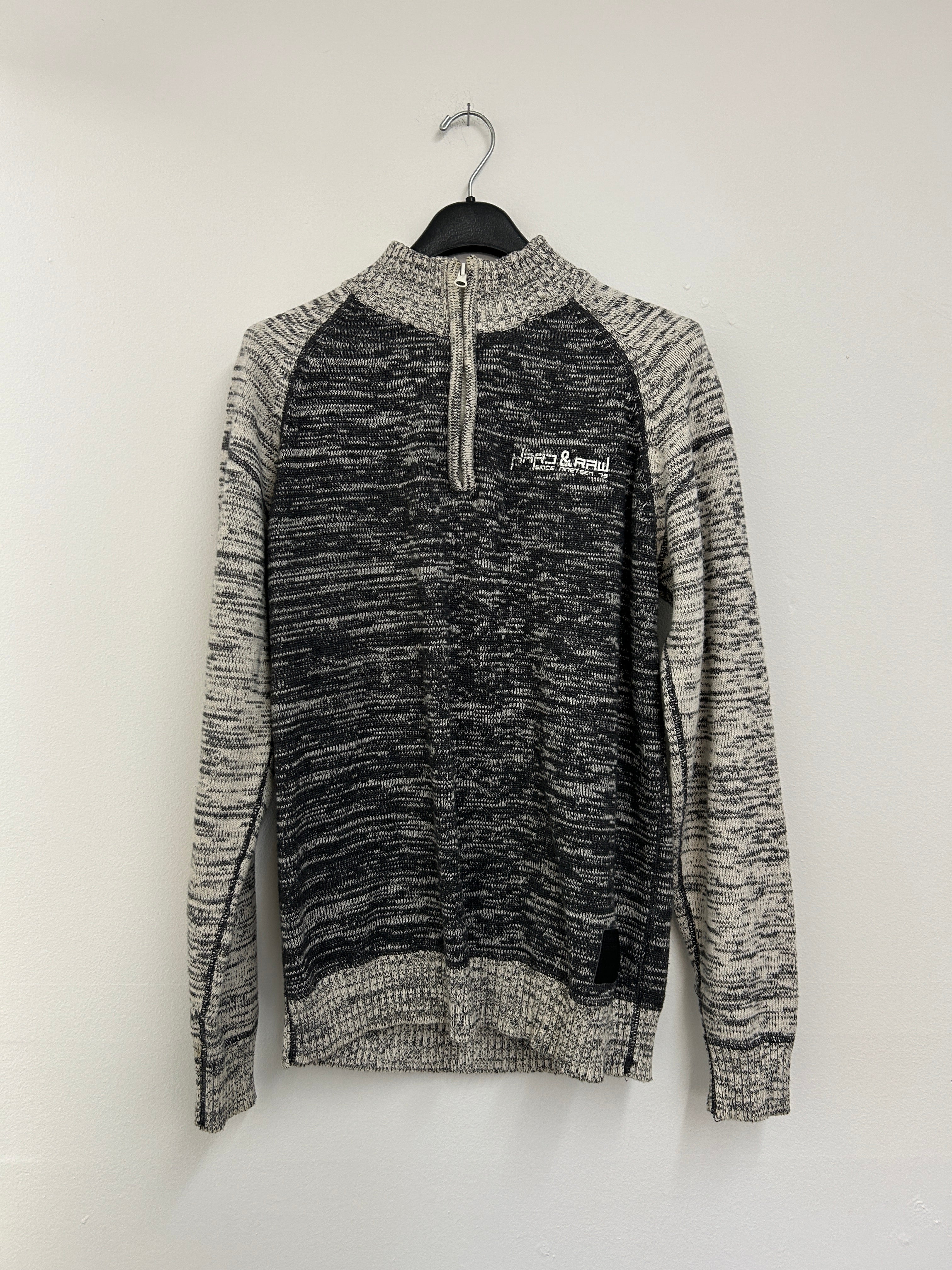 chandail-zippe-gris-chine