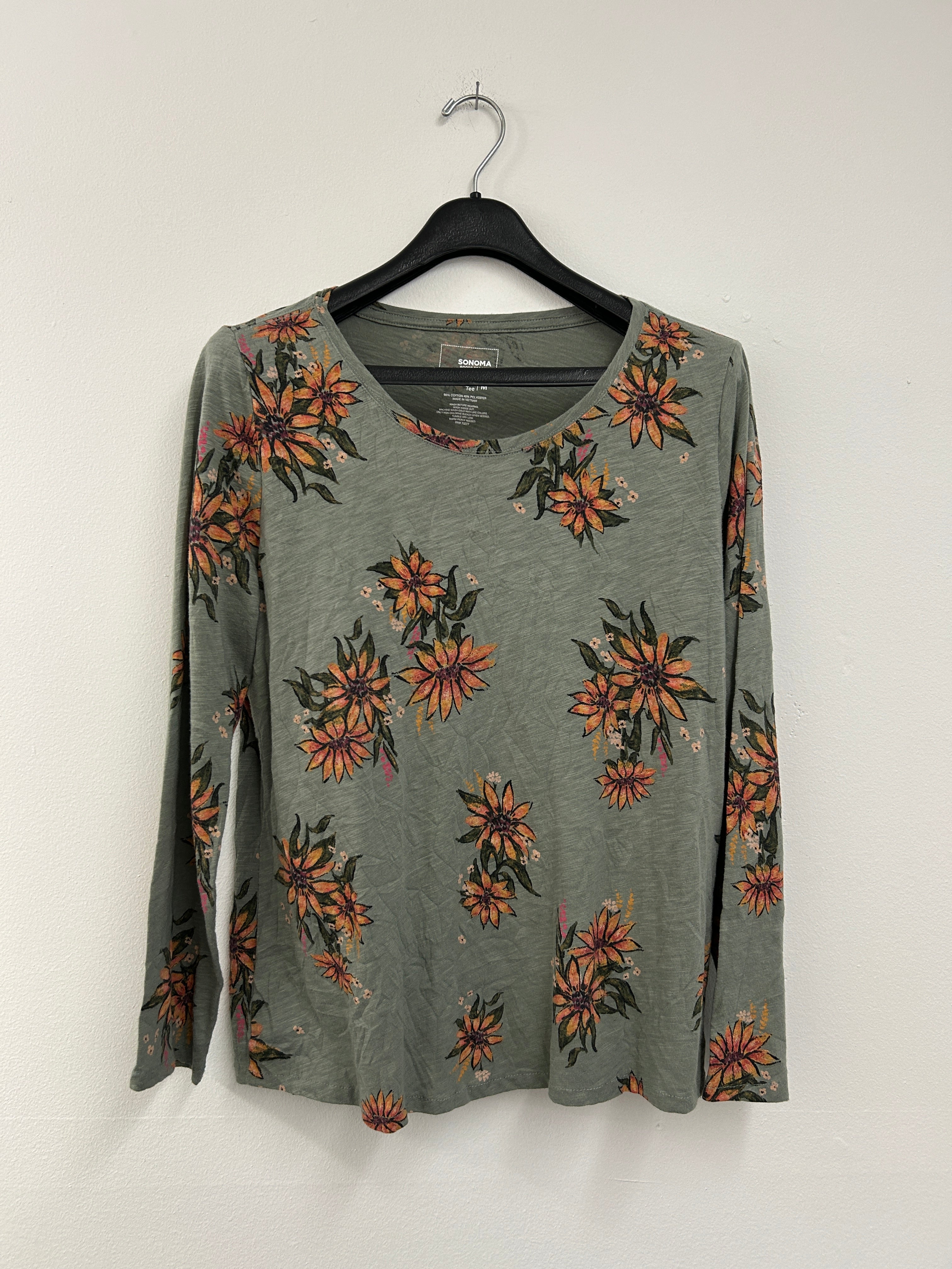 Green sweater with orange flowers – SONOMA