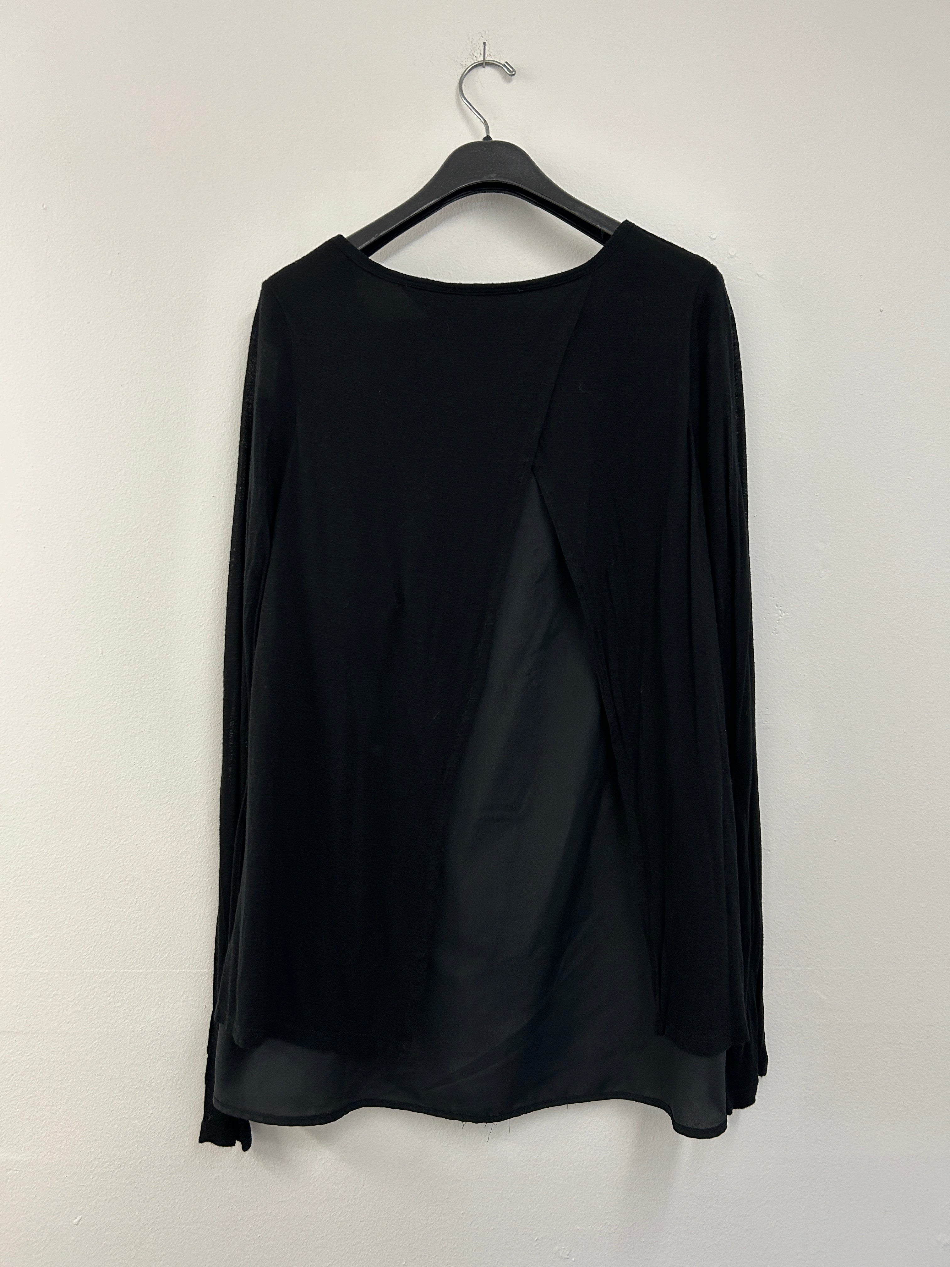 Chandail noir fluide – BCBG Max Azria