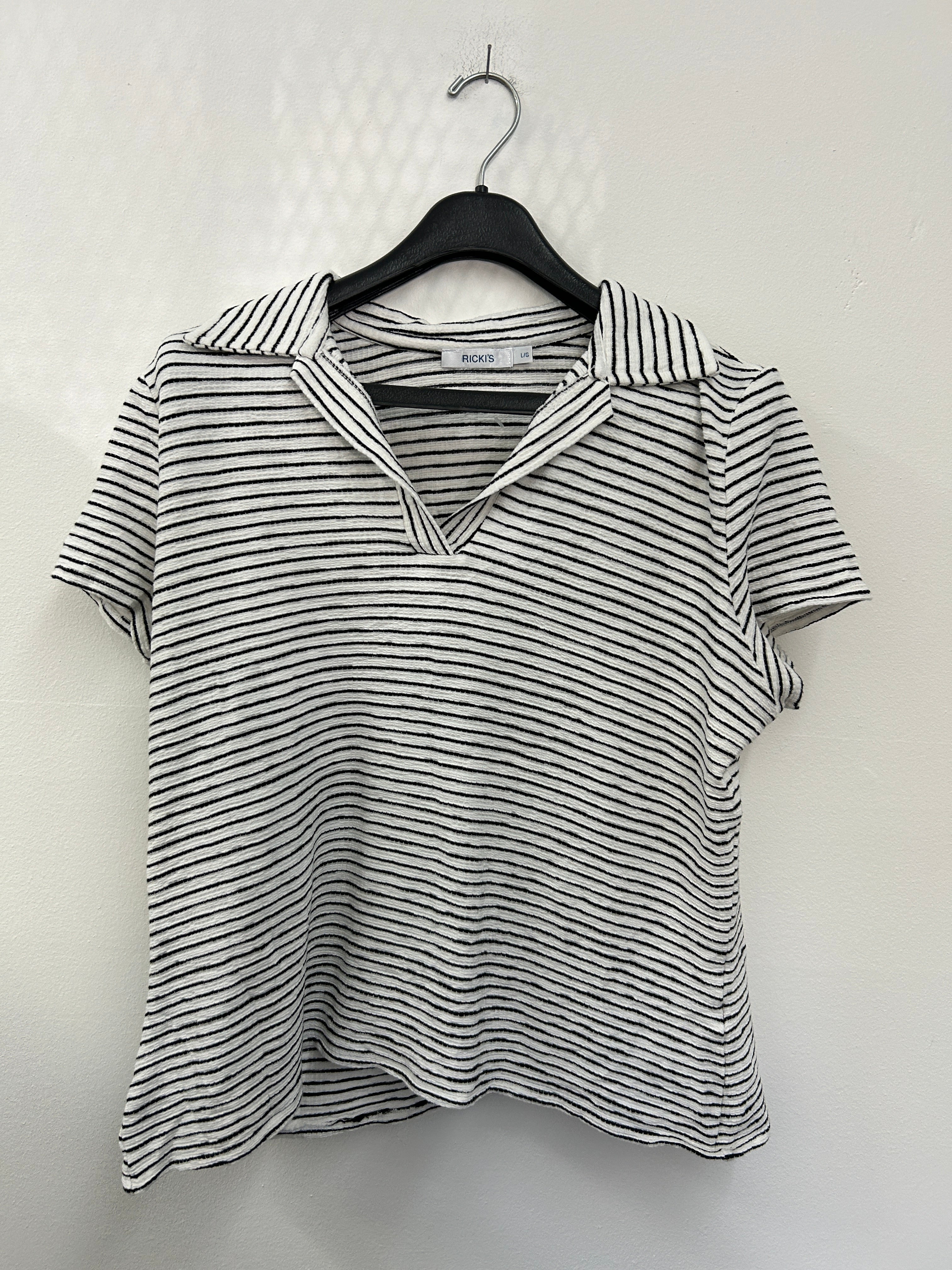 T-shirt col polo rayé blanc et noir