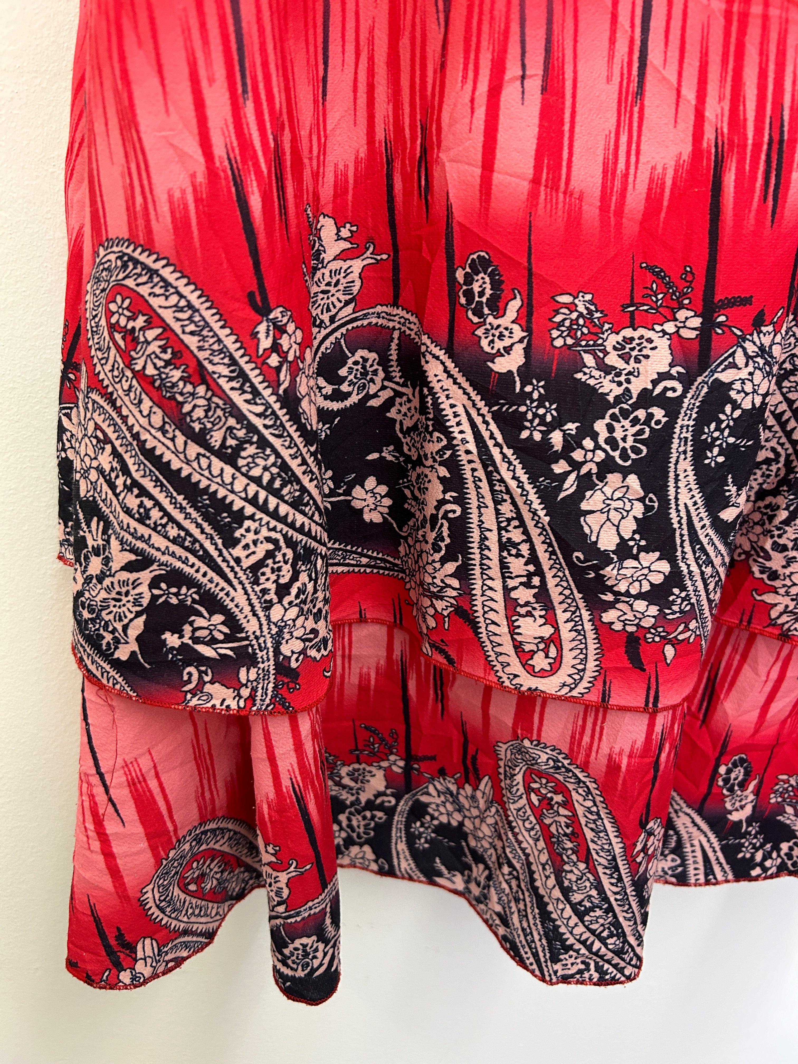 Haut sans manches rouge à imprimé cachemire