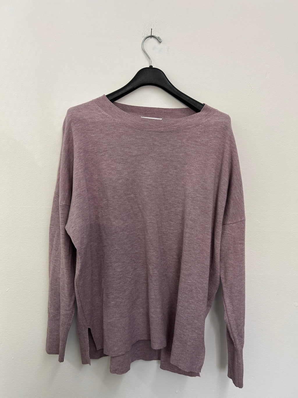 Chandail mauve doux à coupe décontractée – Milano