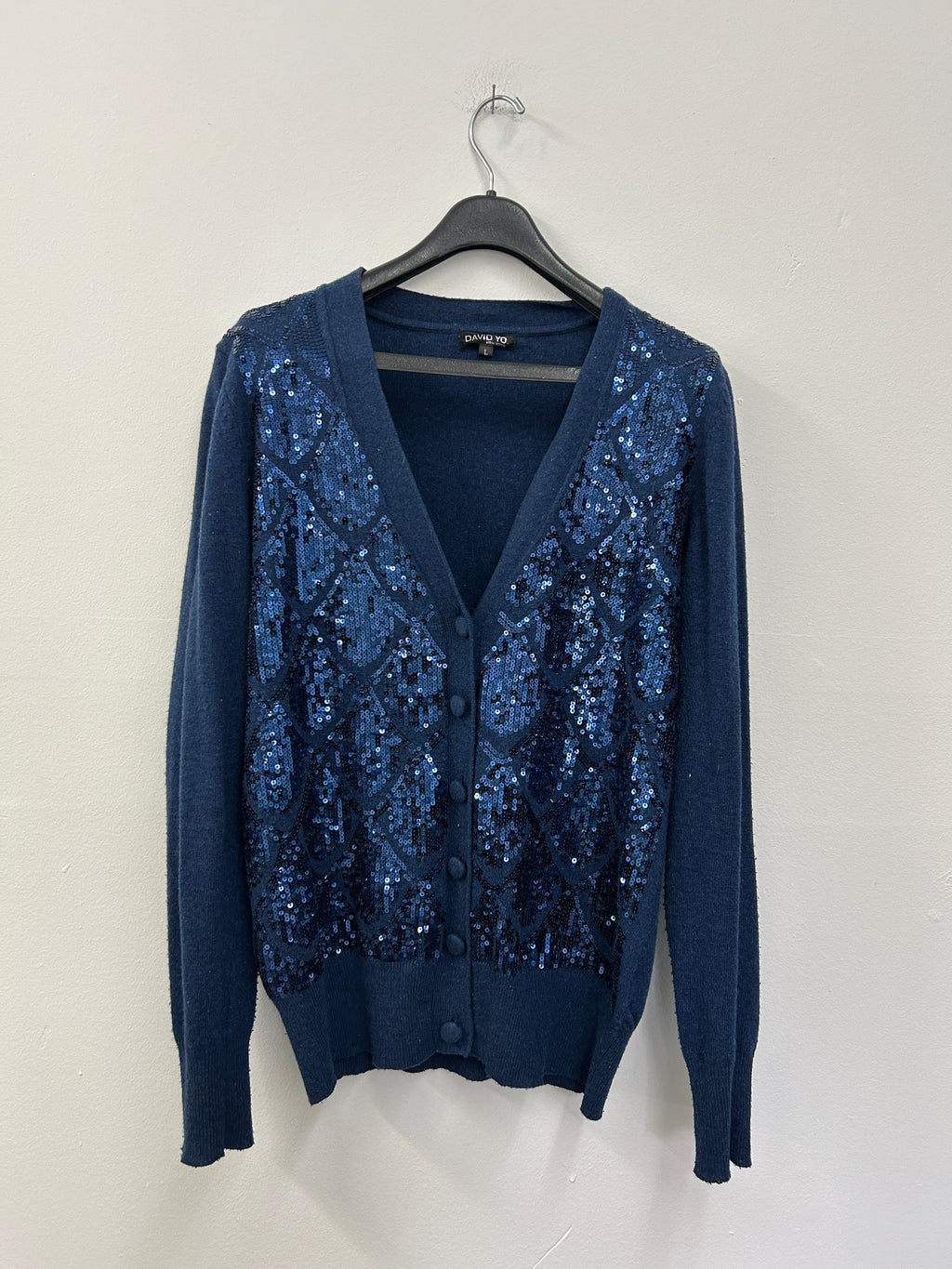 Blouse à 4 boutons avec paillets bleu au devant