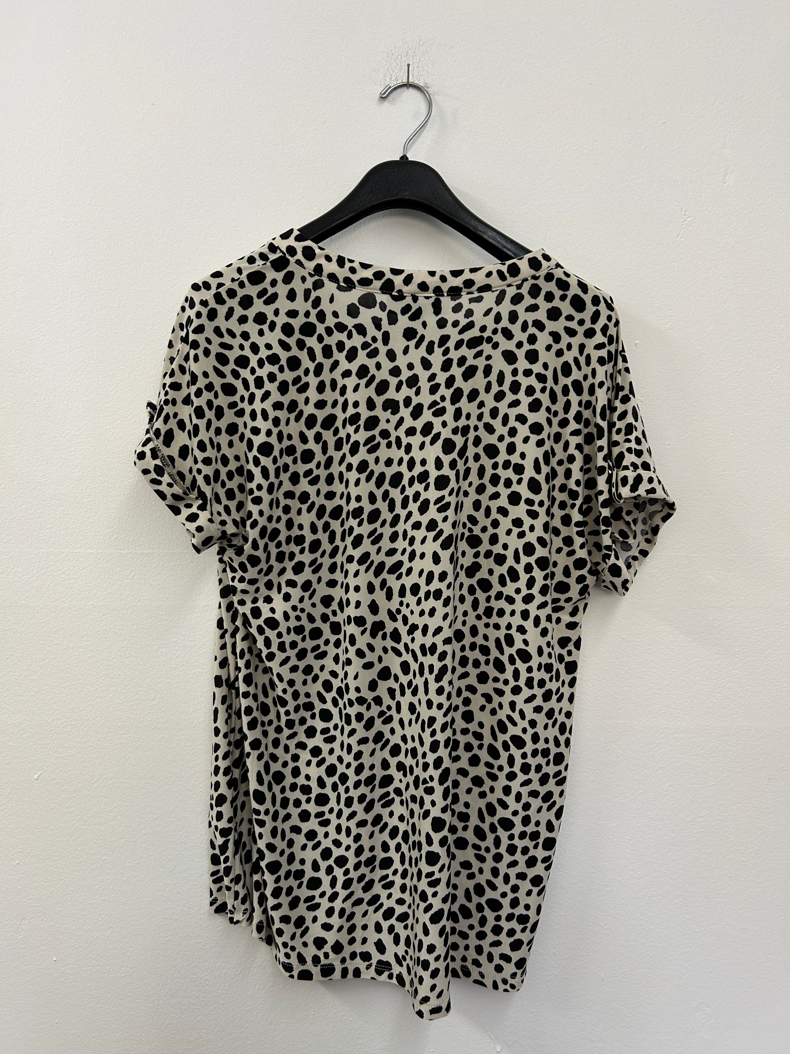 Blouse beige à pois noirs – Reitmans