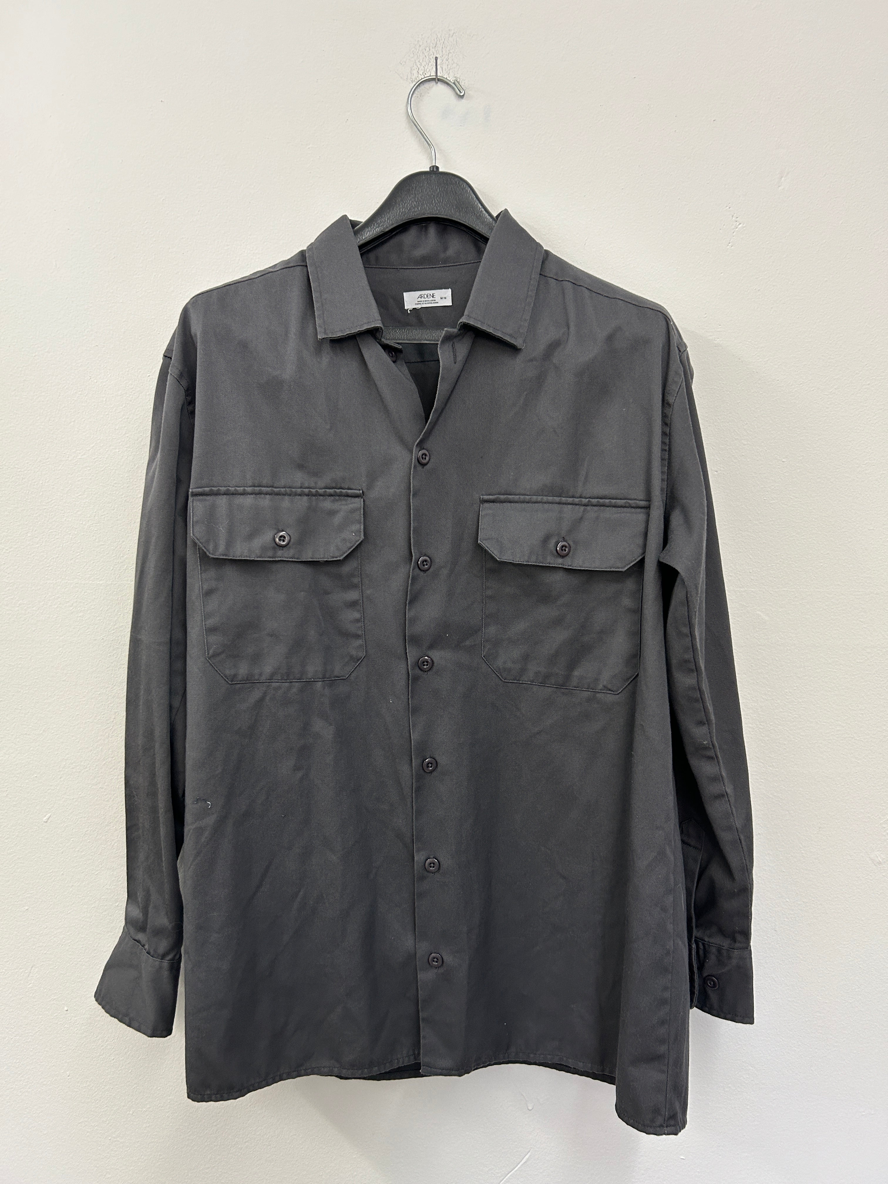 chemise-grise-a-poches-ardene