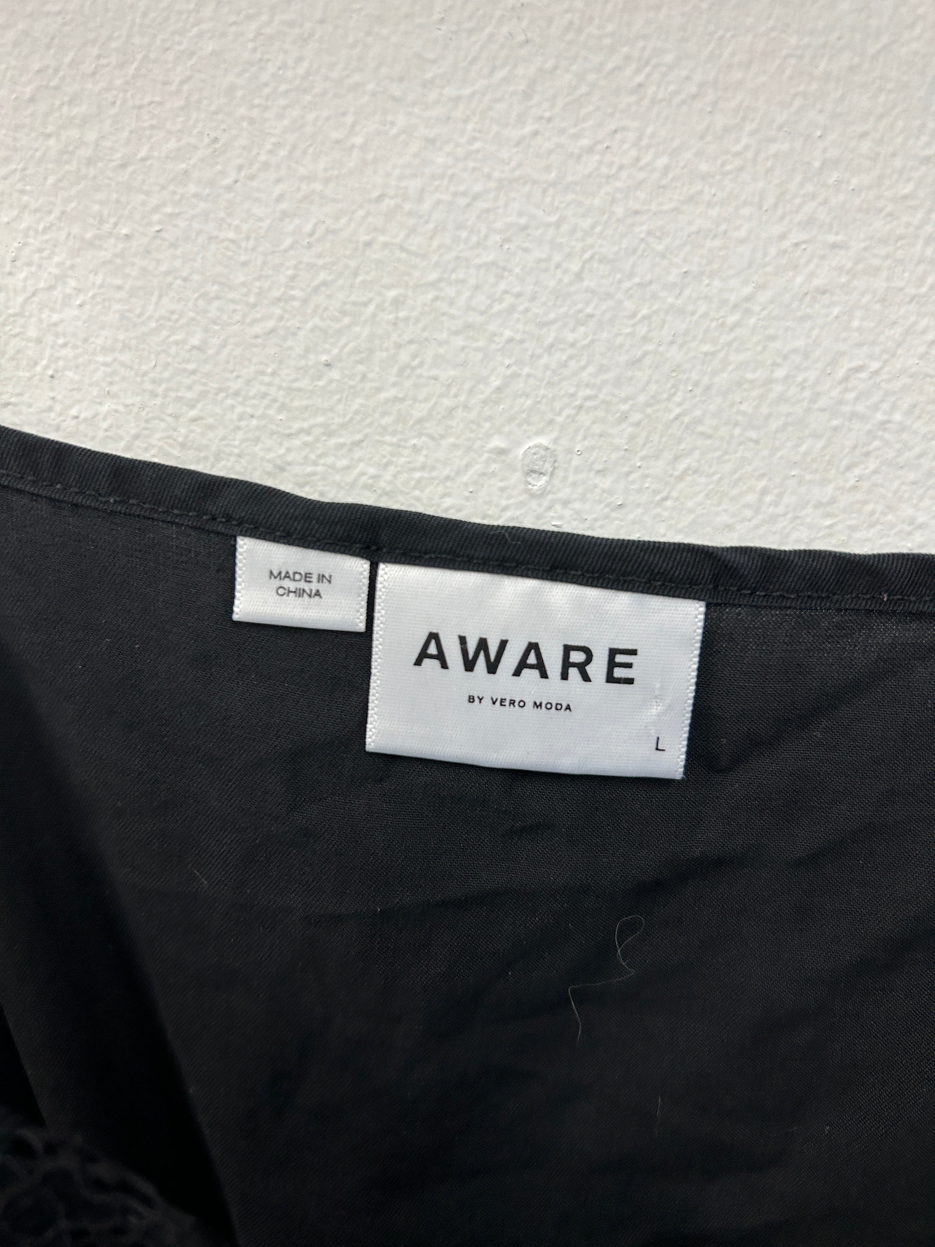 Camisole jupes motif trou au centre en V