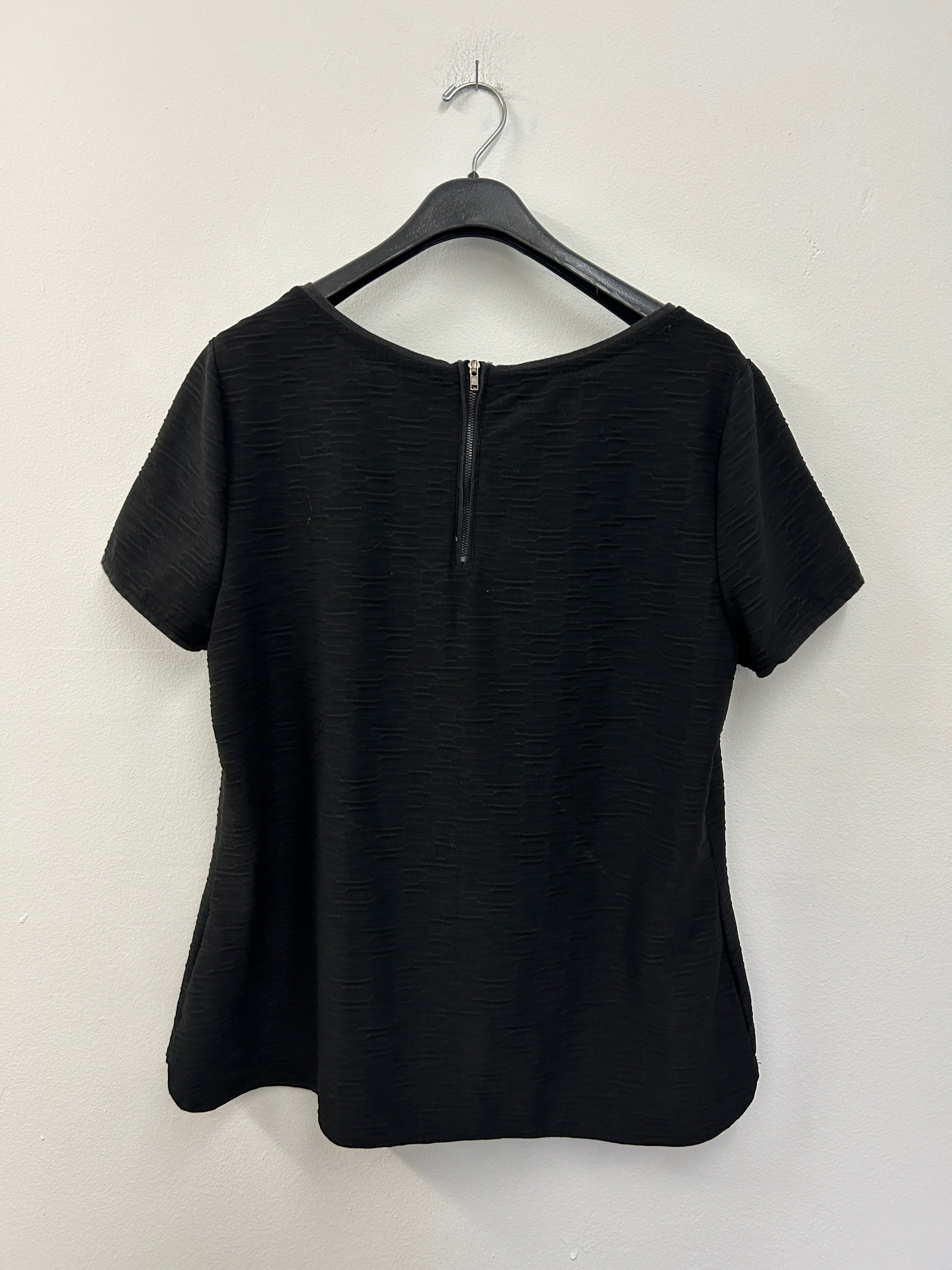 Haut noir texturé à manches courtes – Reitmans