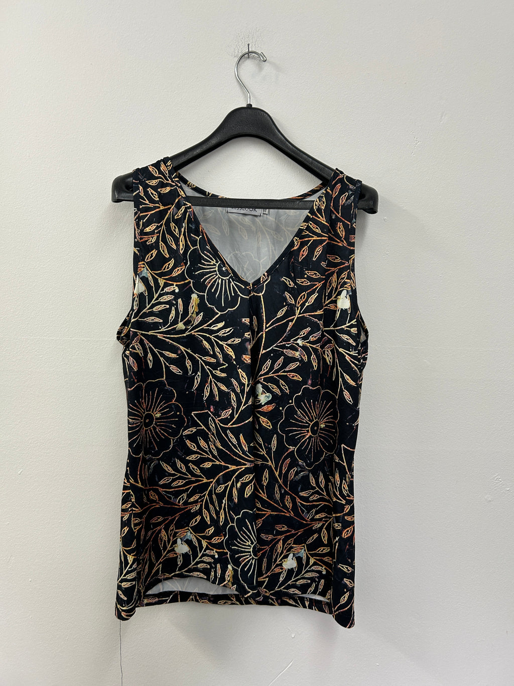 Camisole noire à motif floral doré