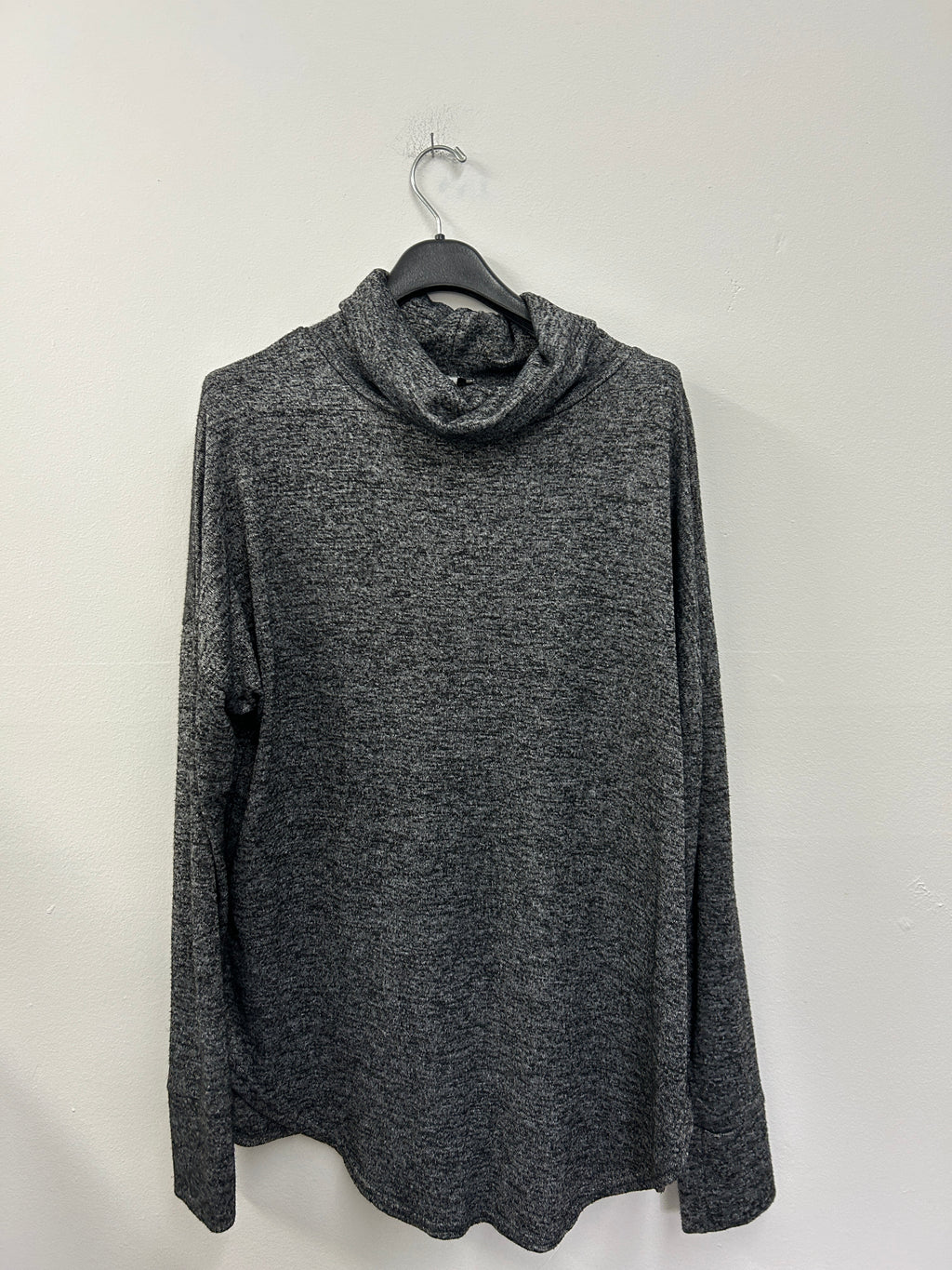 Chandail gris chiné à col roulé souple – ReVamped