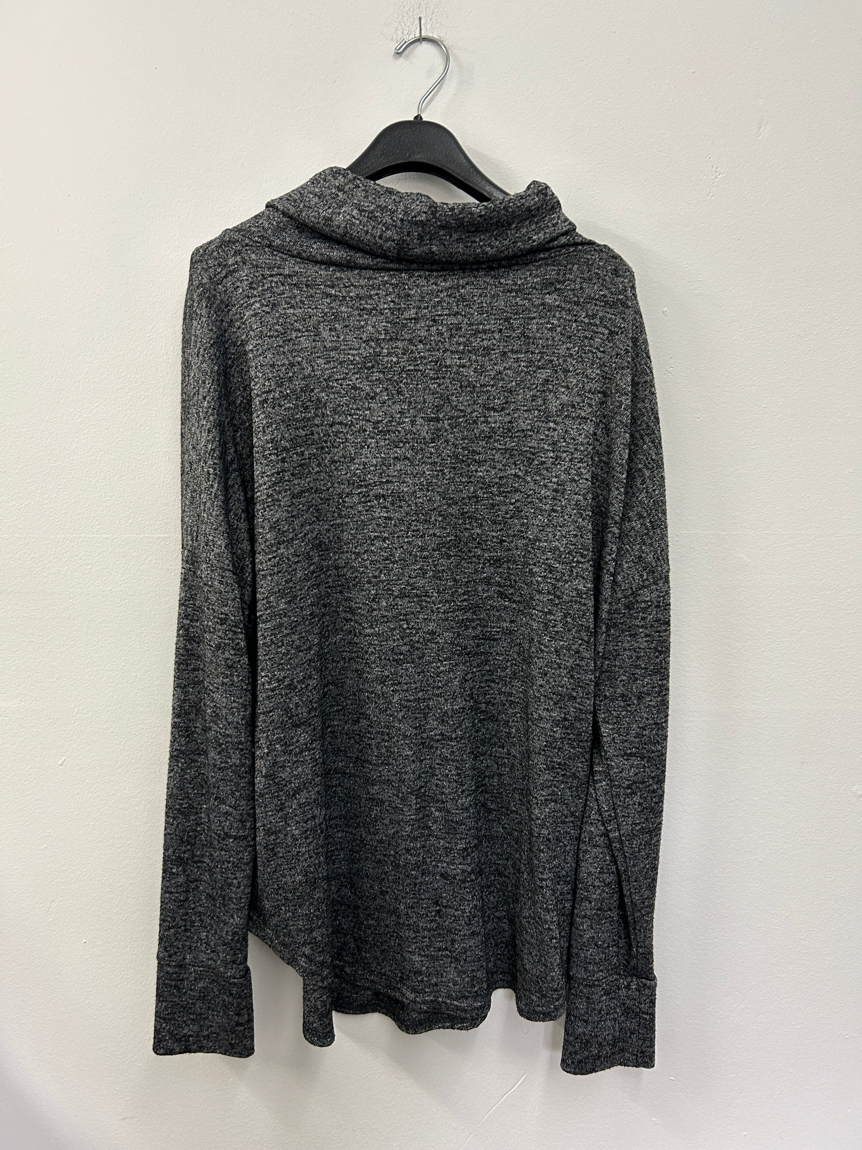 Chandail gris chiné à col roulé souple – ReVamped