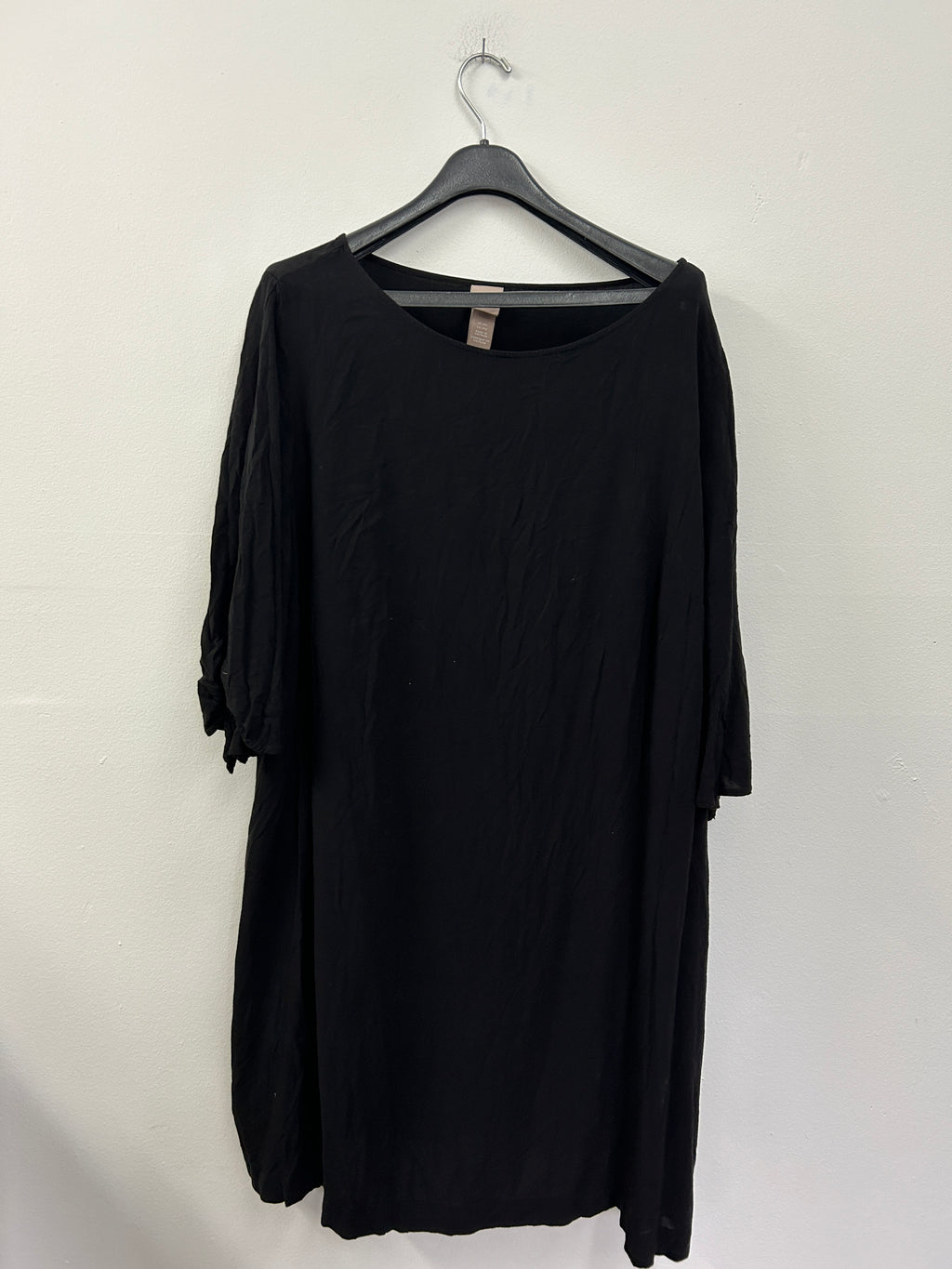 Robe tunique noire à manches nouées – H&M
