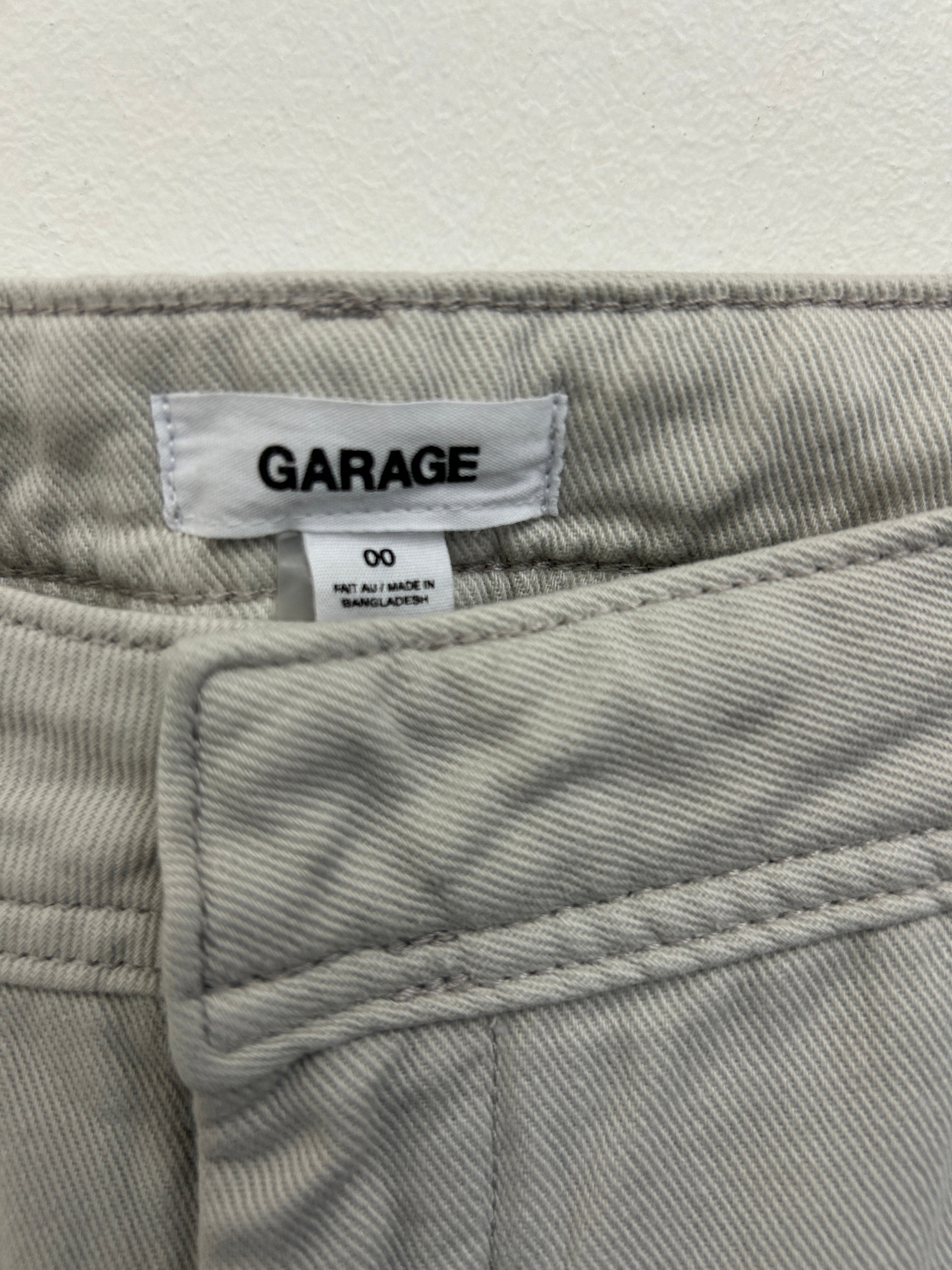 Pantalon beige droit en coton léger