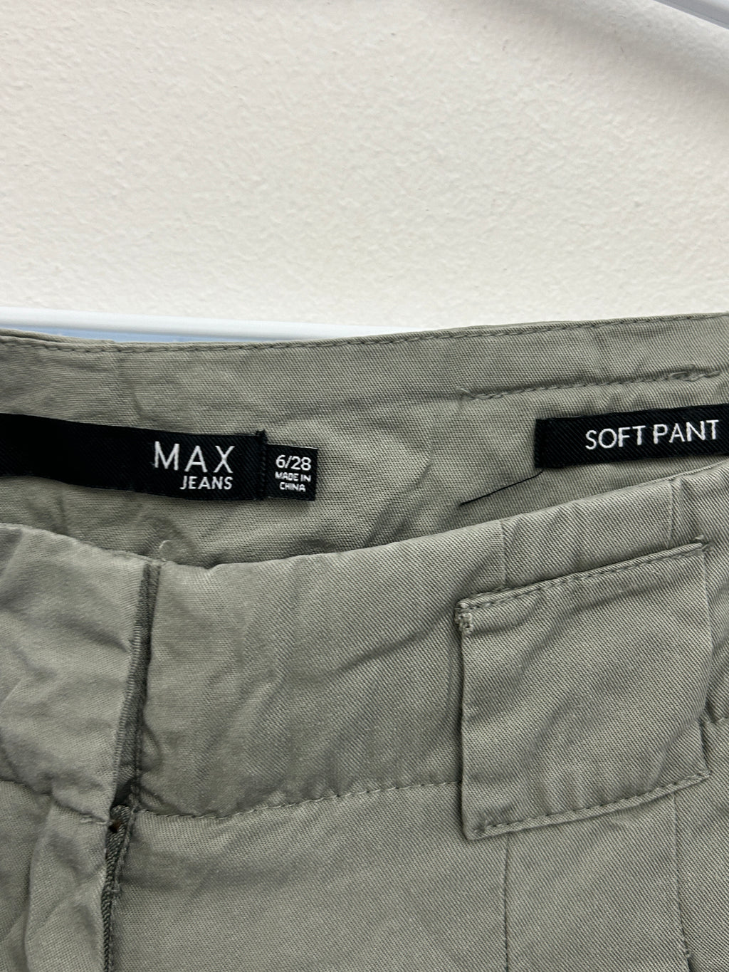 Pantalon kaki style décontracté à pinces