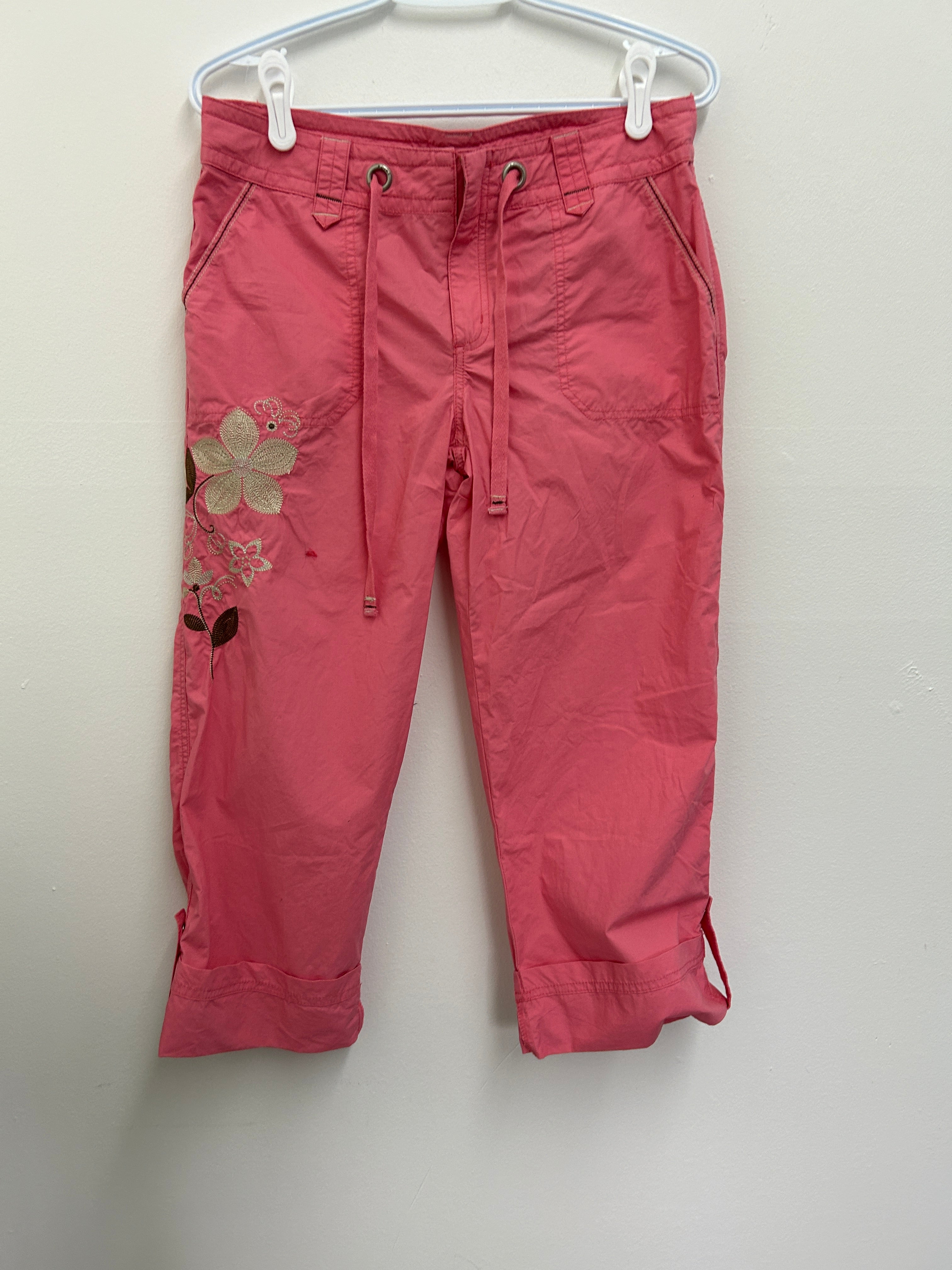 Pantalon capri rose à cordon floral brodé