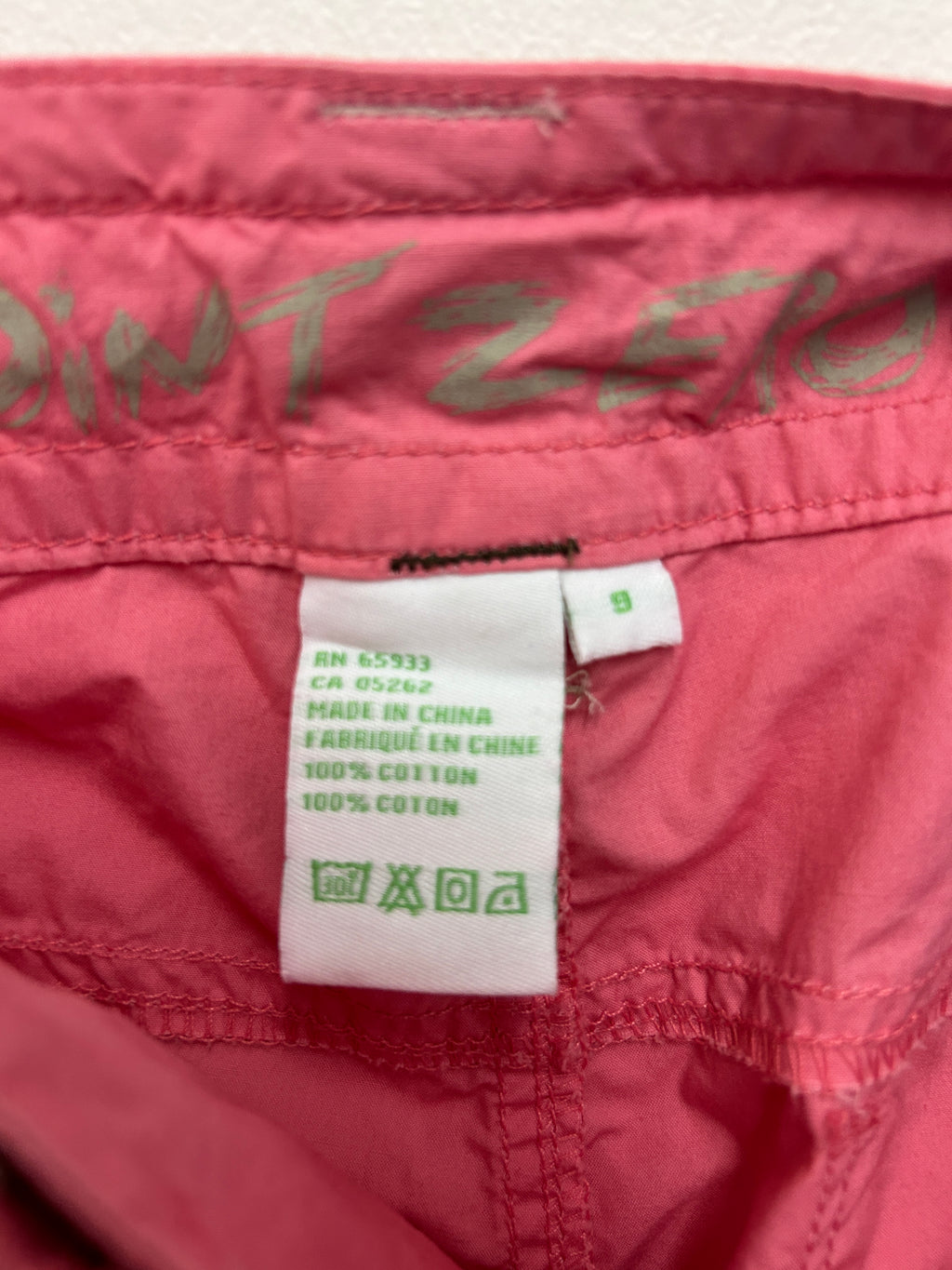 Pantalon capri rose à cordon floral brodé