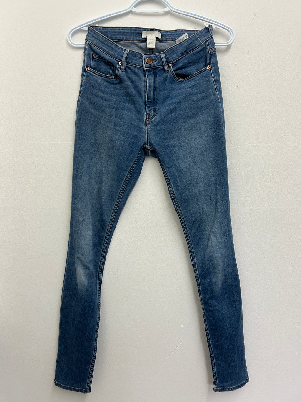 Jean bleu ajusté taille moyenne – H&M