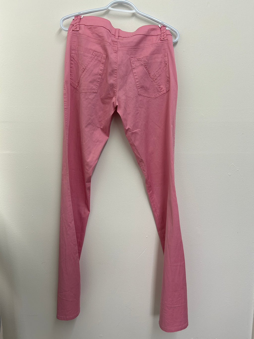 Pantalon rose à fleurs perlées