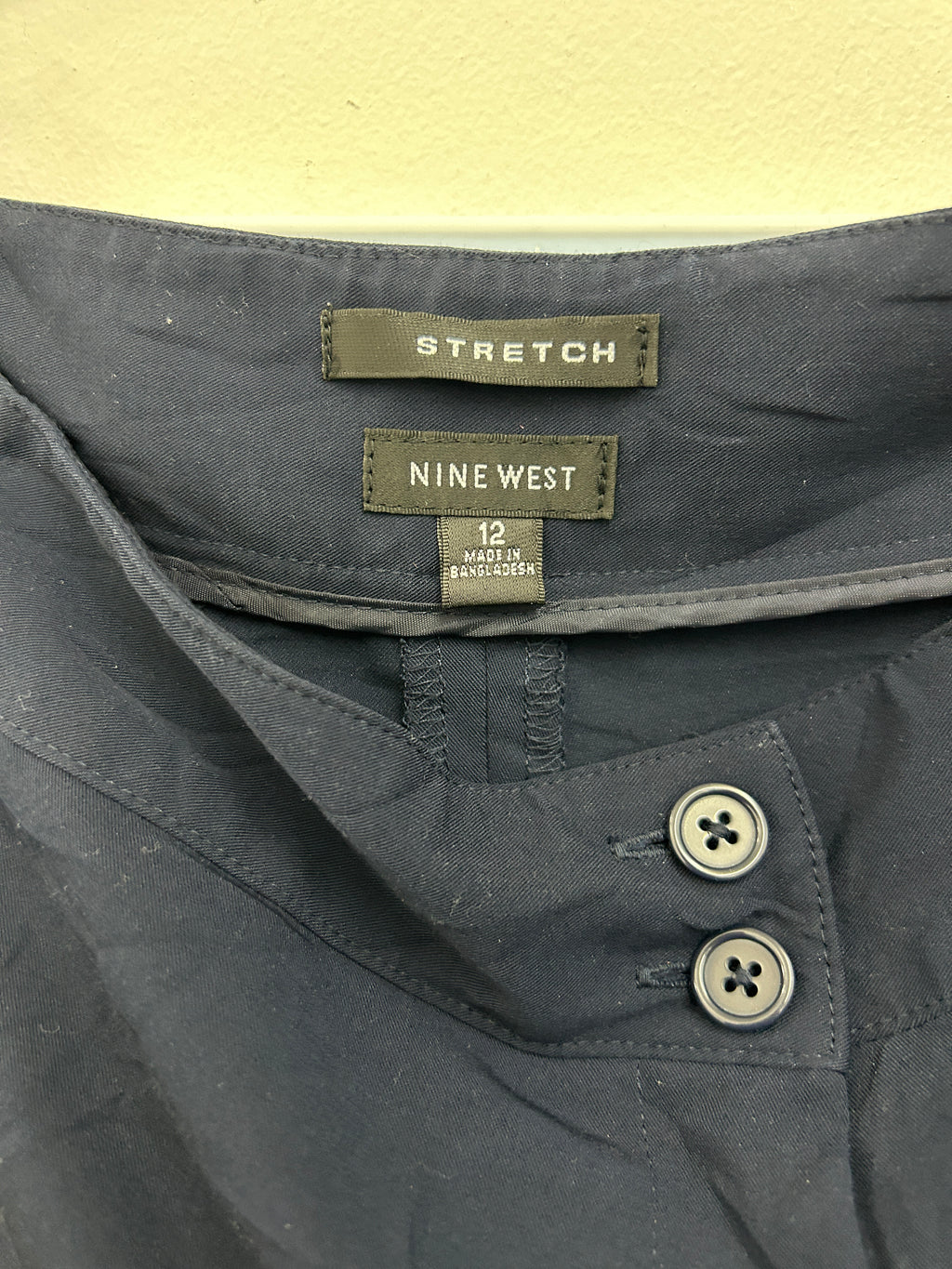 Pantalon habillé extensible bleu marine – Nine West