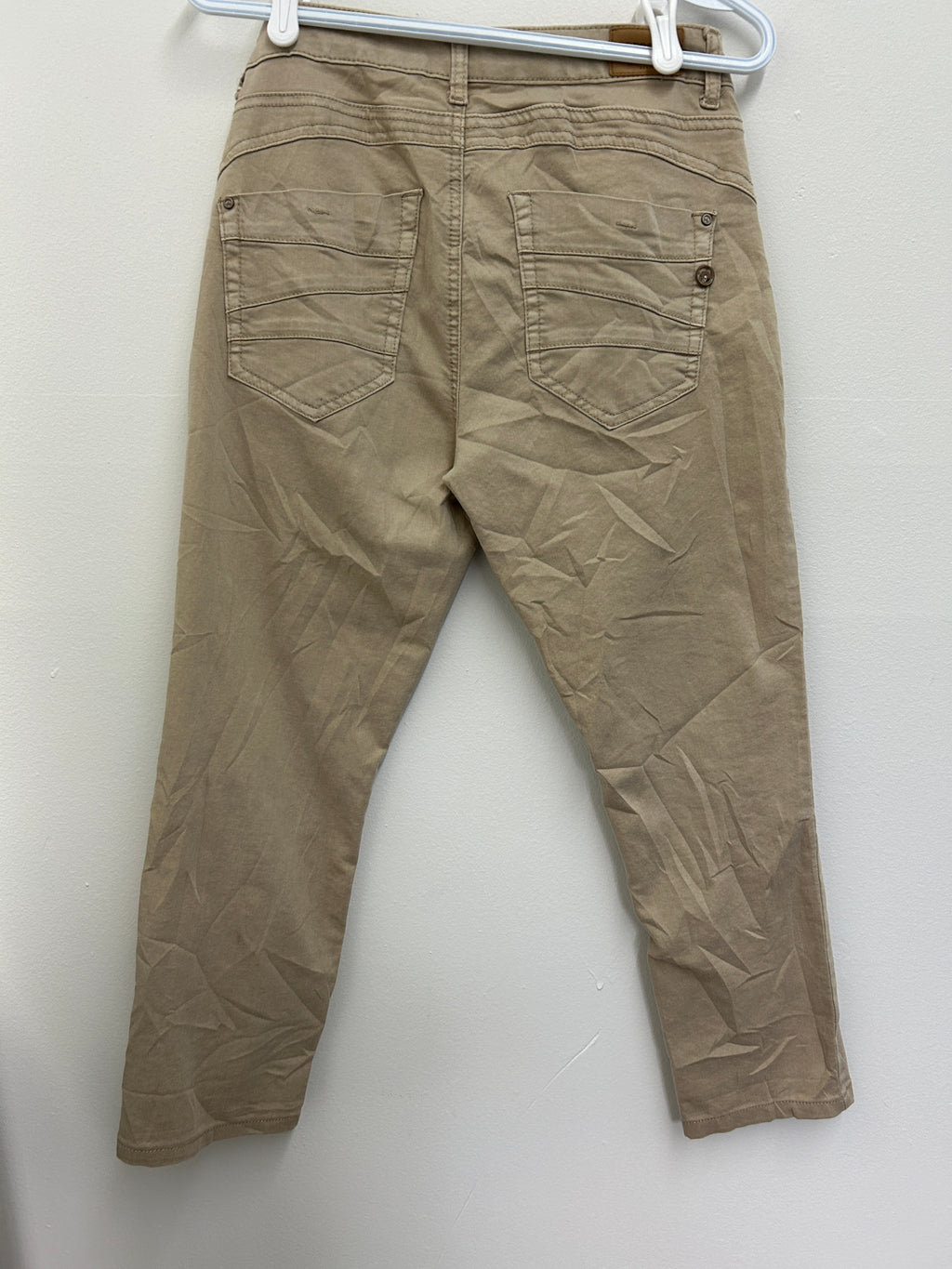 Pantalon beige ajusté – Cream