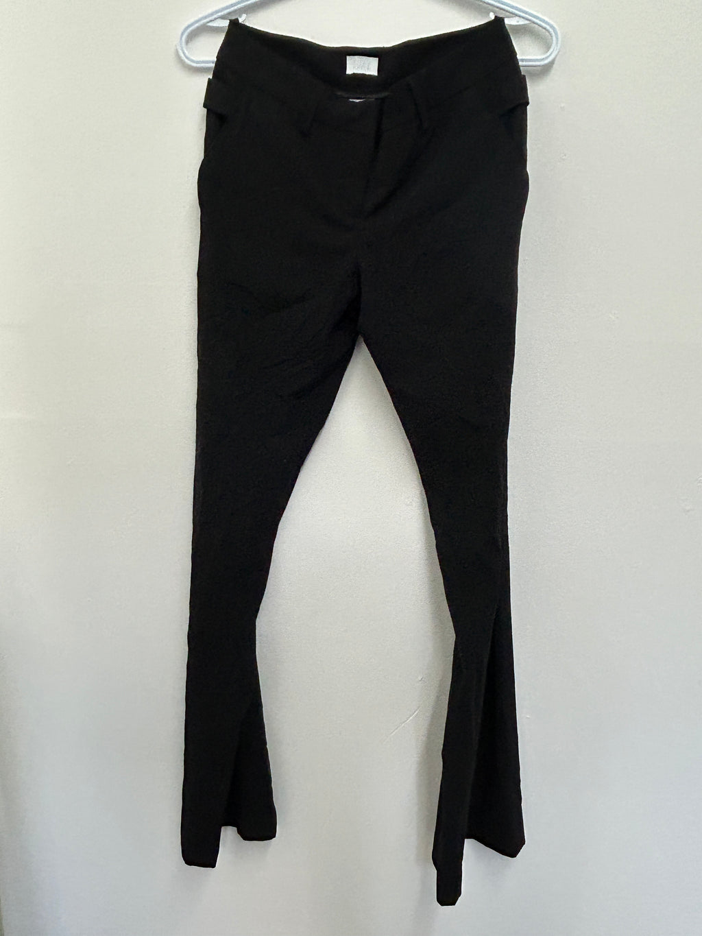 Pantalon habillé noir à fente avant – Suzy Shier